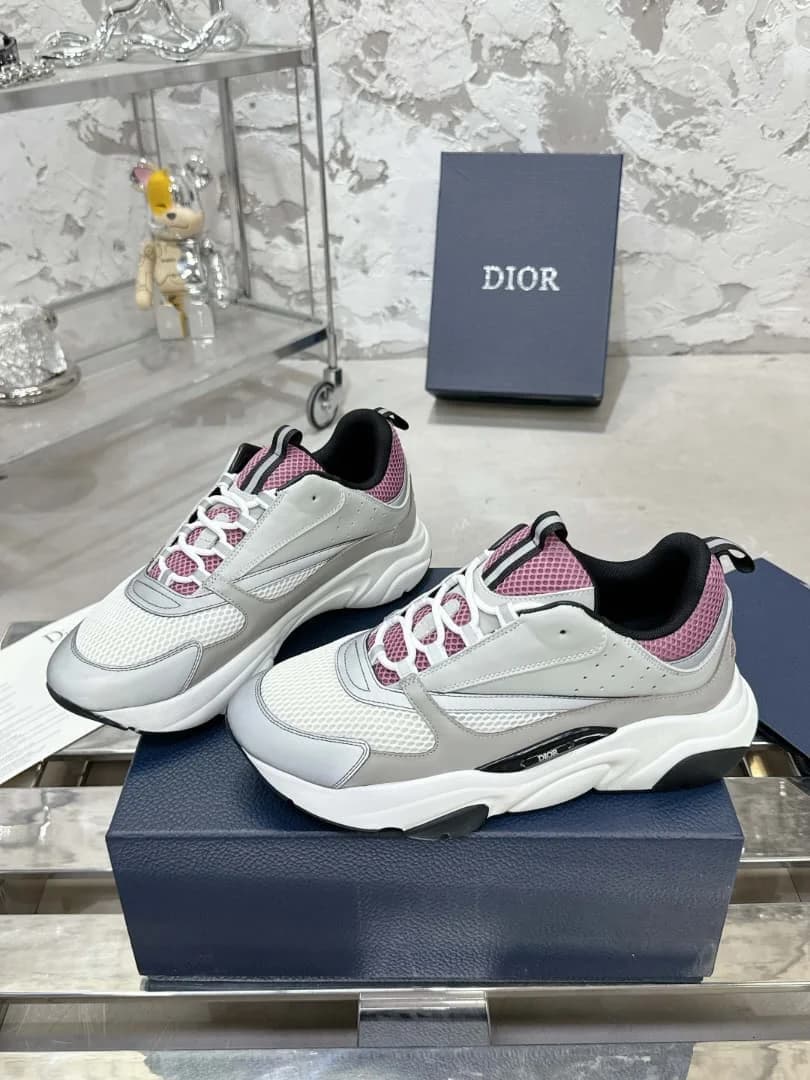 Christian Dior B22
