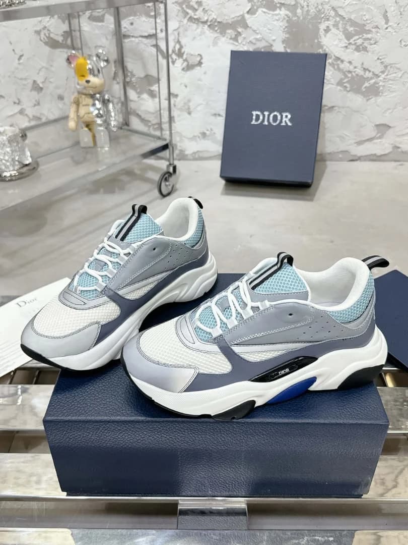 Christian Dior B22
