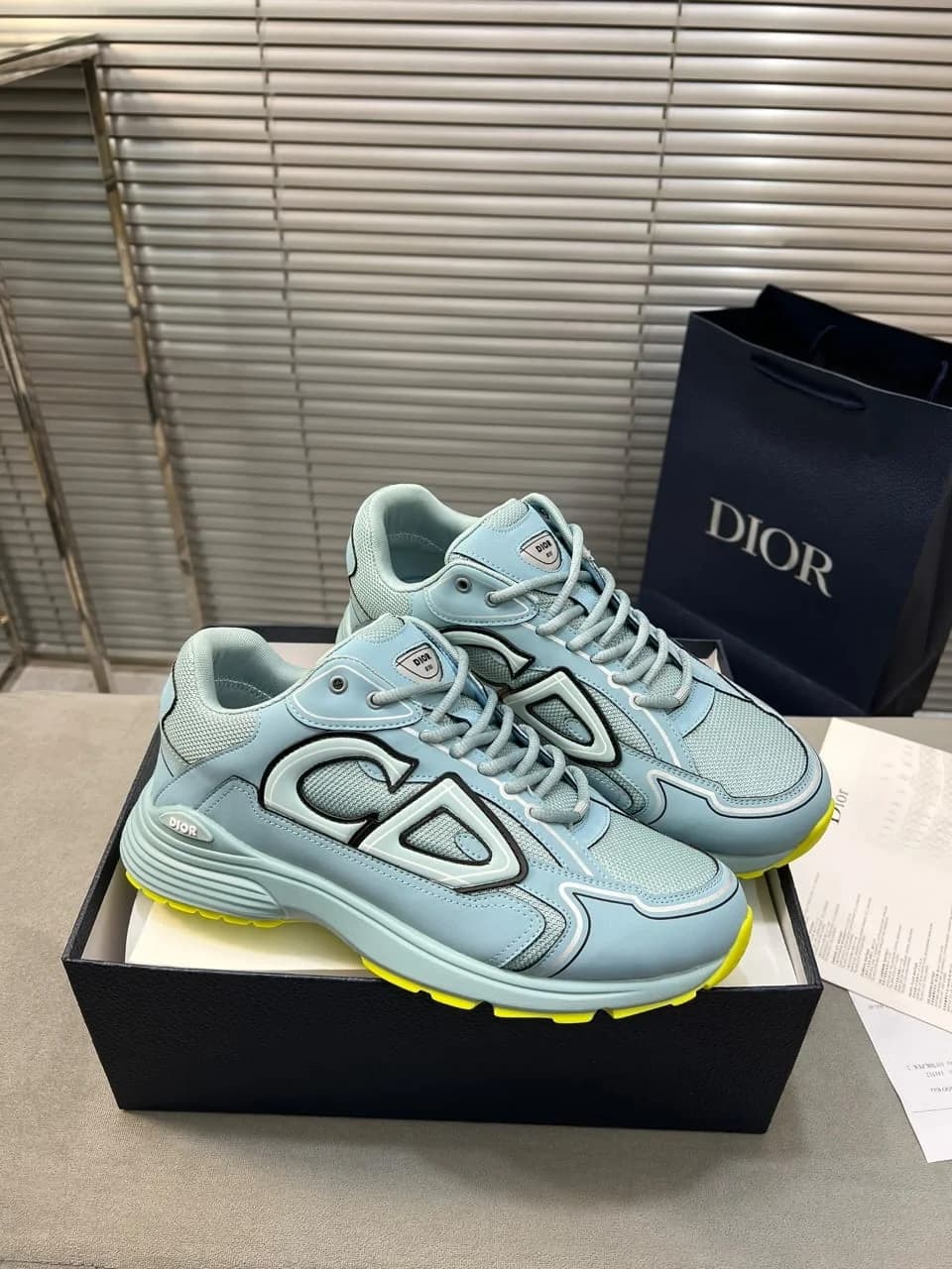 Christian Dior B30