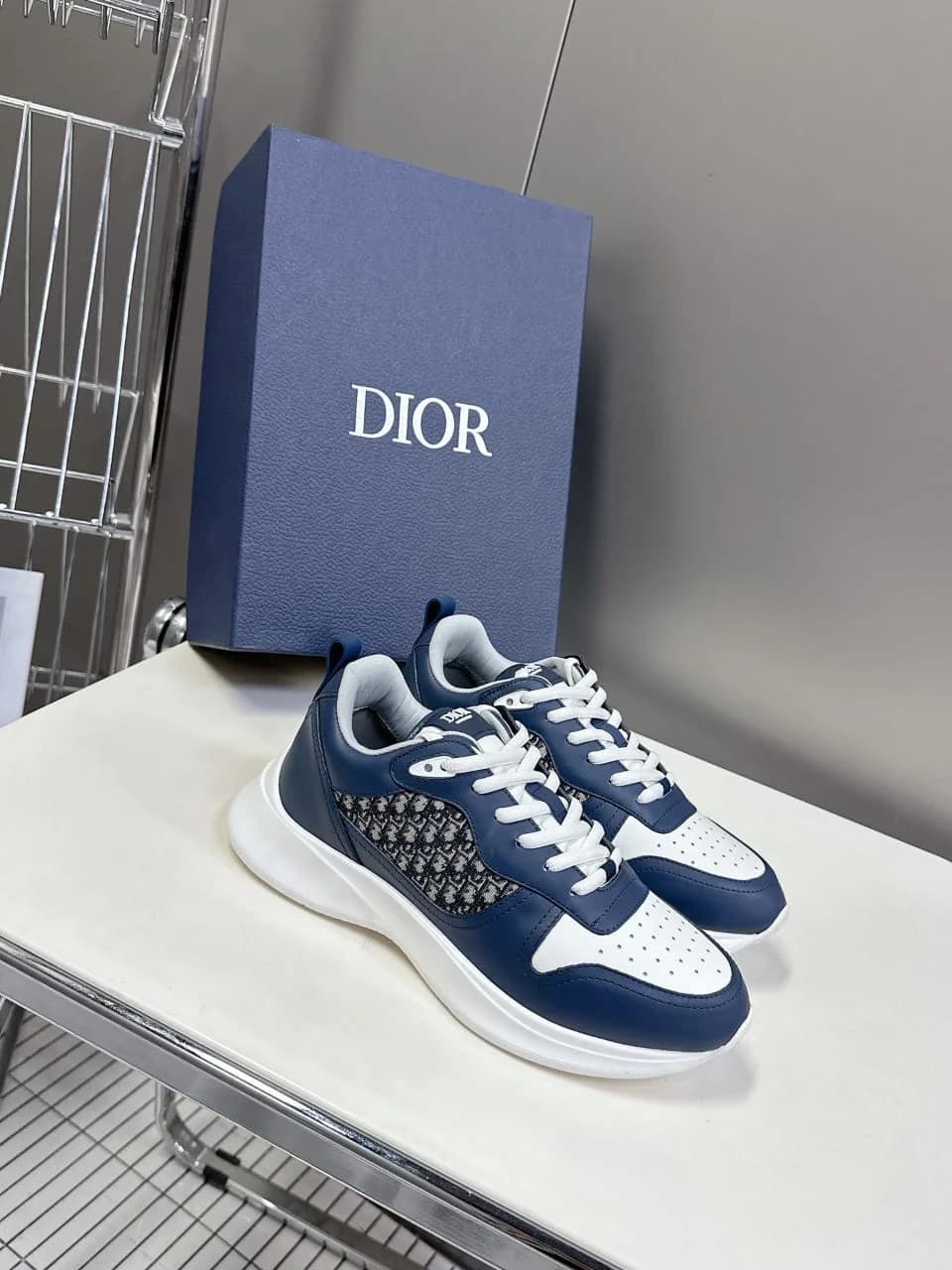 Christian Dior B25