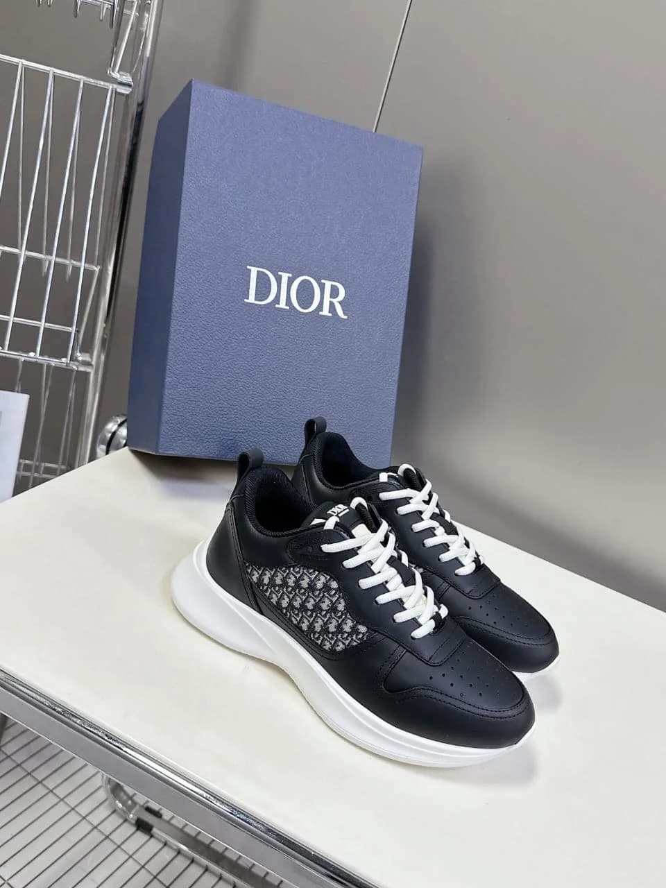 Christian Dior B25