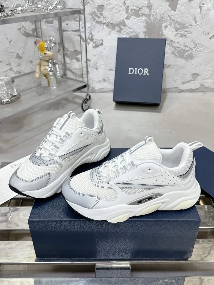 Christian Dior B22