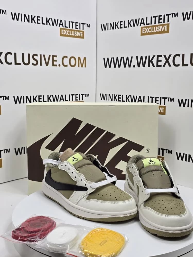 Travis Scott Air foto 3