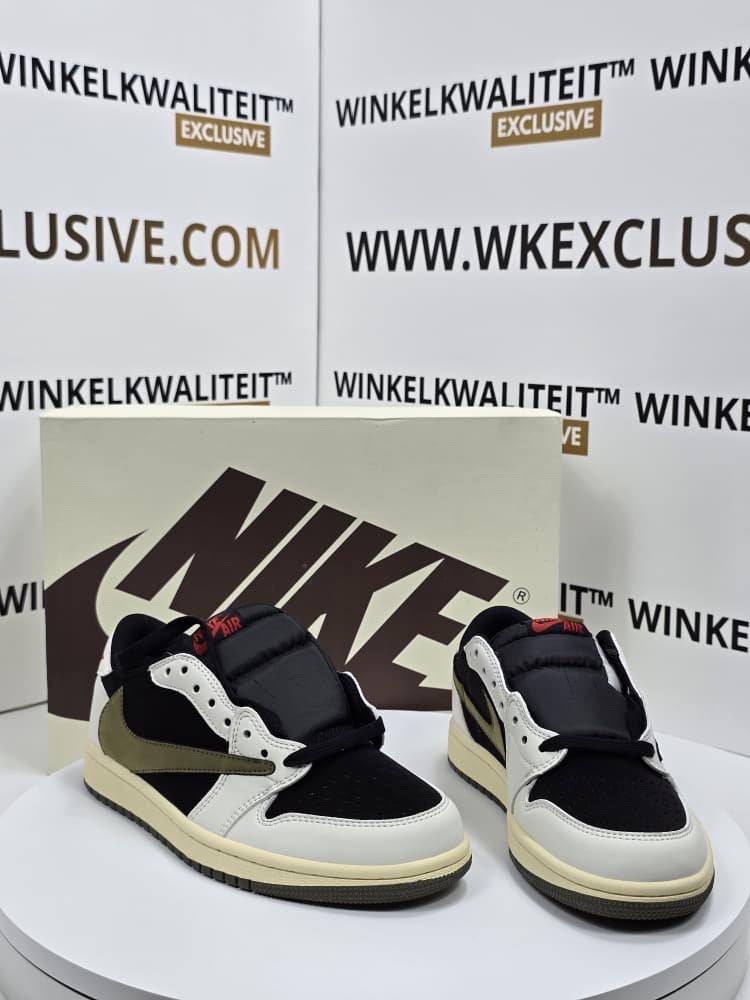 Travis Scott Air foto 3