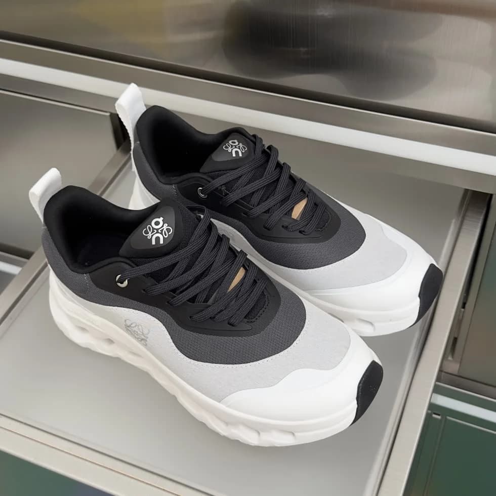 On Cloud x Loewe Sneakers foto 3