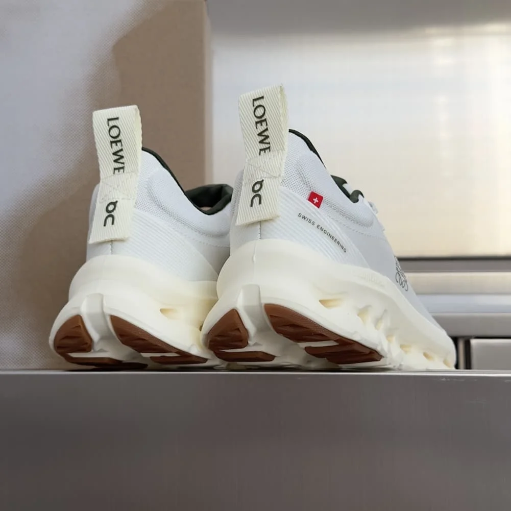 On Cloud x Loewe Sneakers foto 8