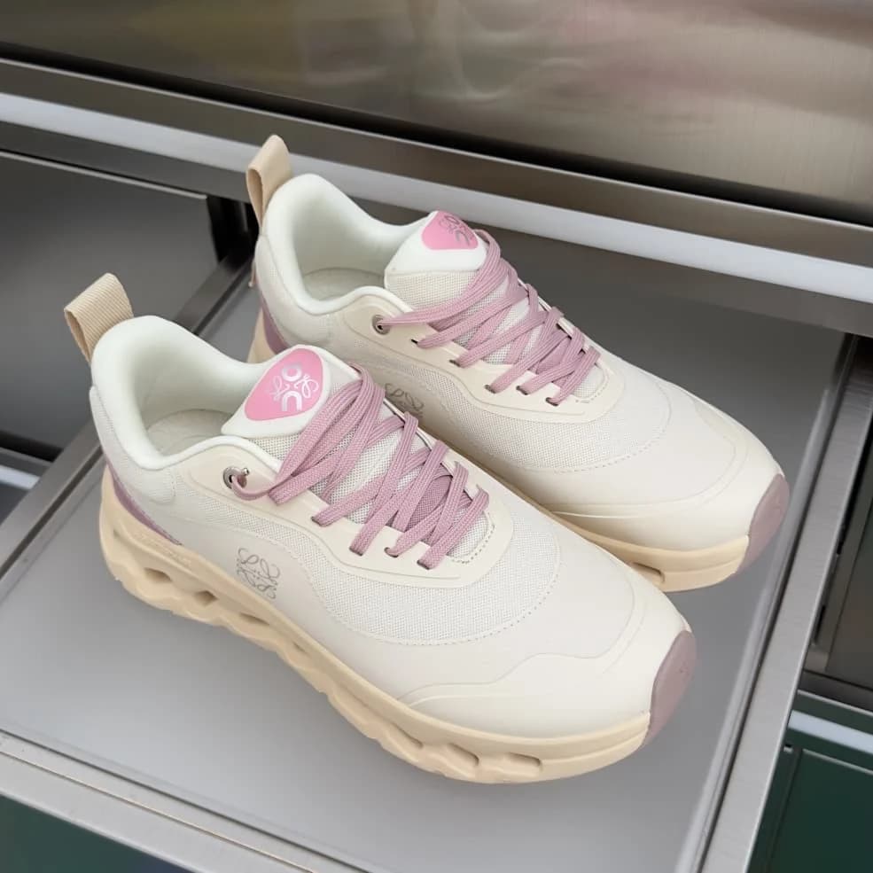 On Cloud x Loewe Sneakers foto 3