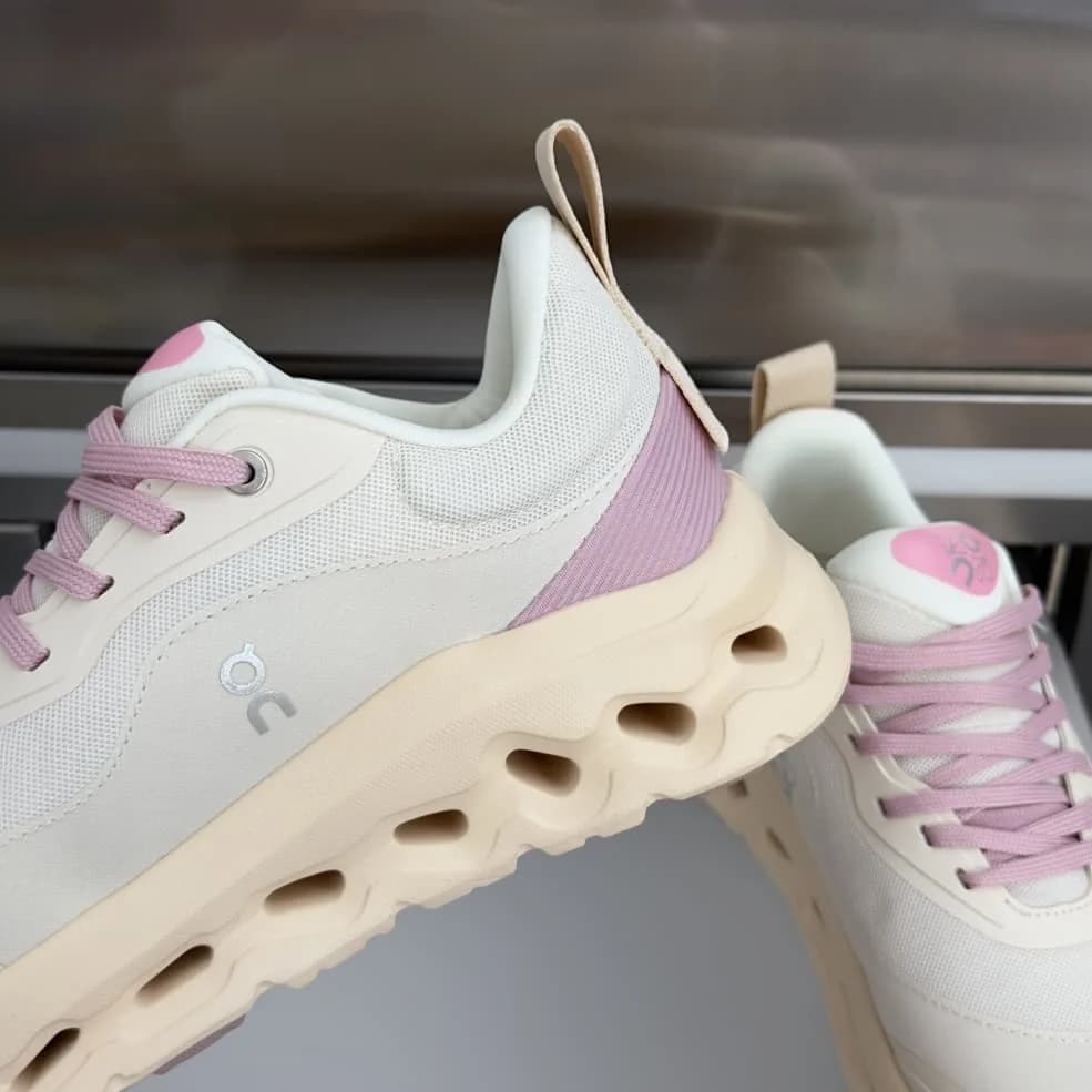 On Cloud x Loewe Sneakers foto 7