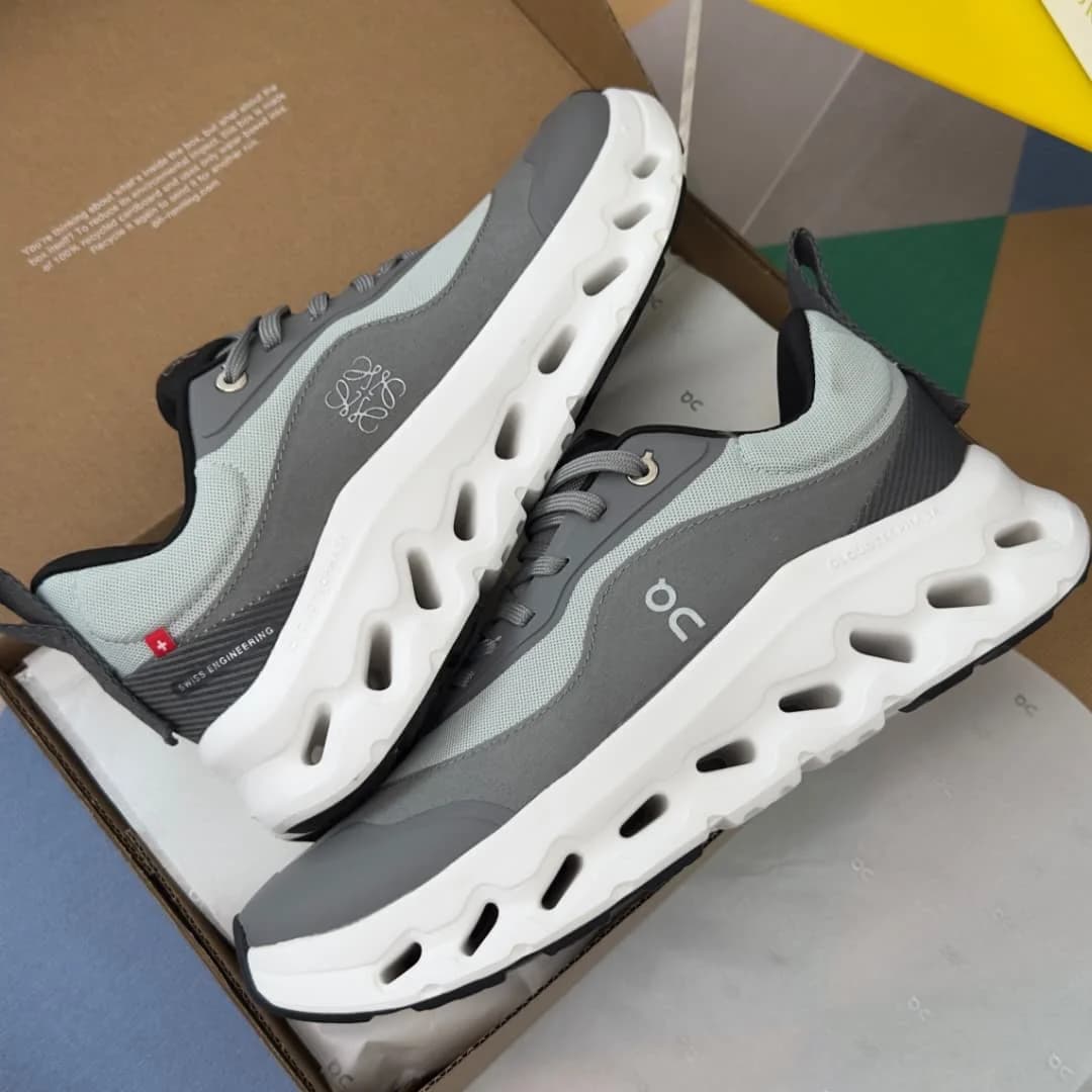 On Cloud x Loewe Sneakers foto 6