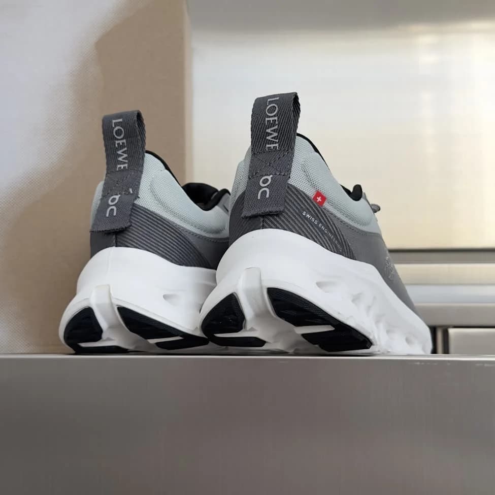 On Cloud x Loewe Sneakers foto 8