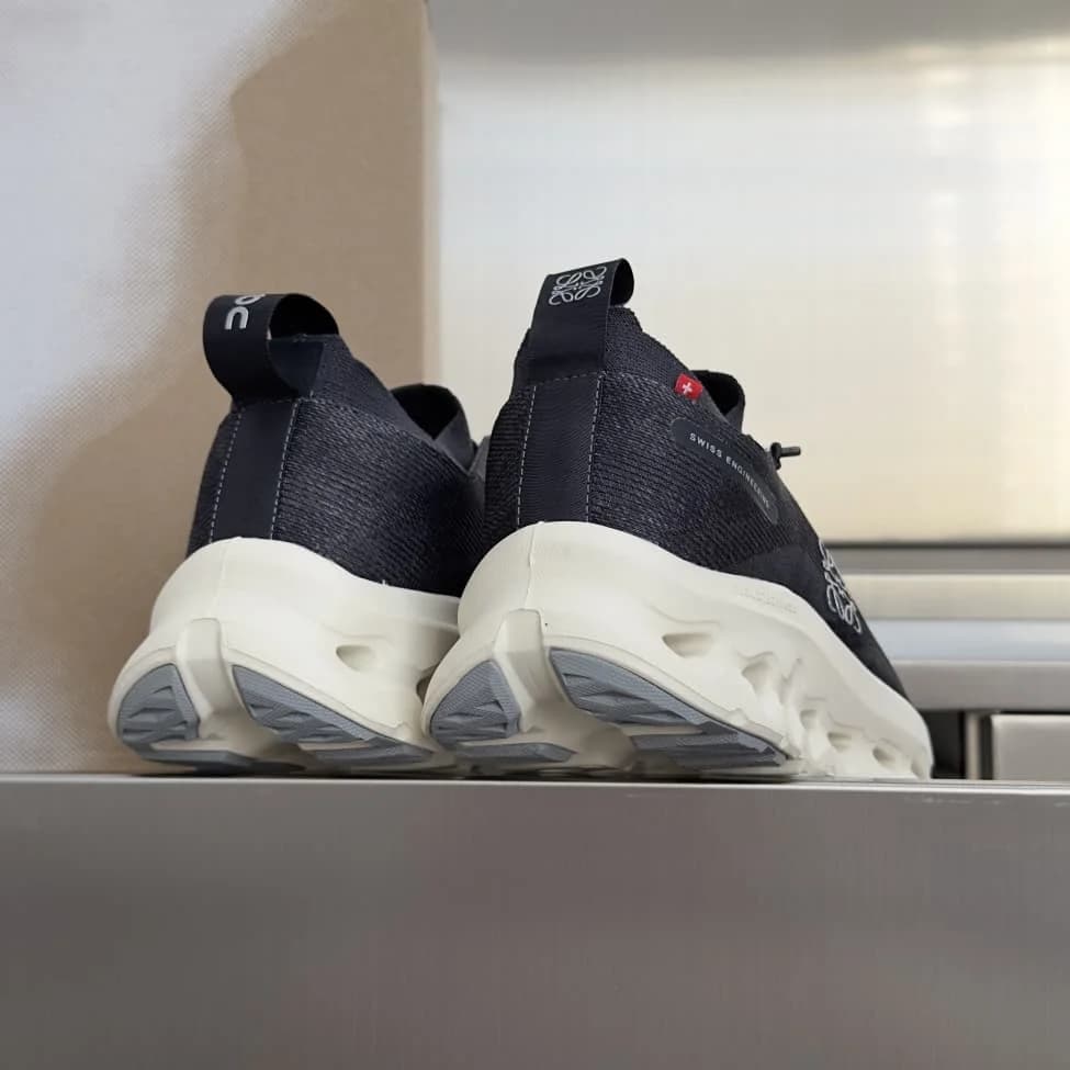 On Cloud x Loewe Sneakers foto 8