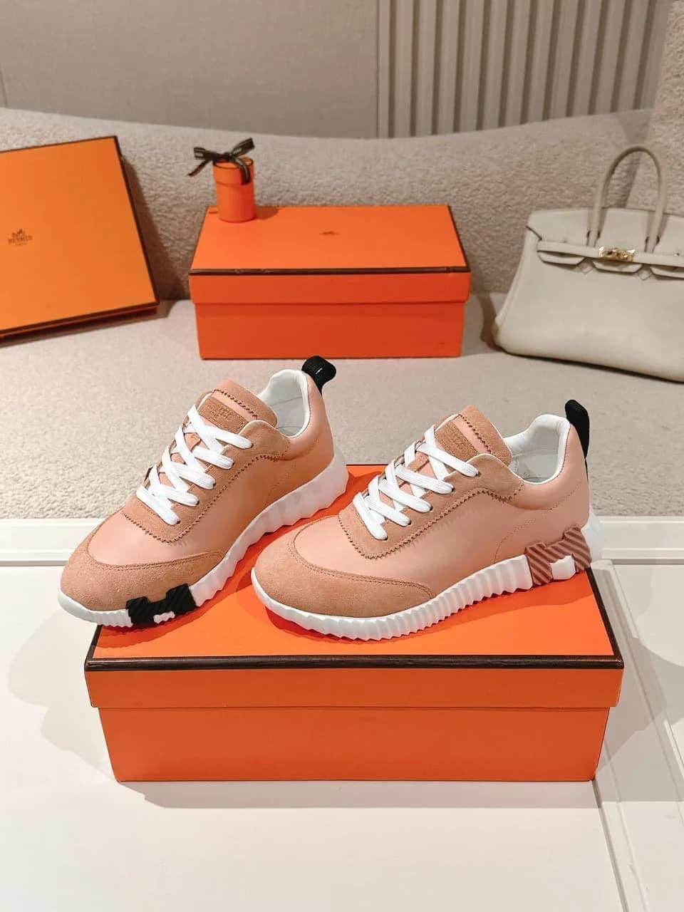 Hermes Bouncing