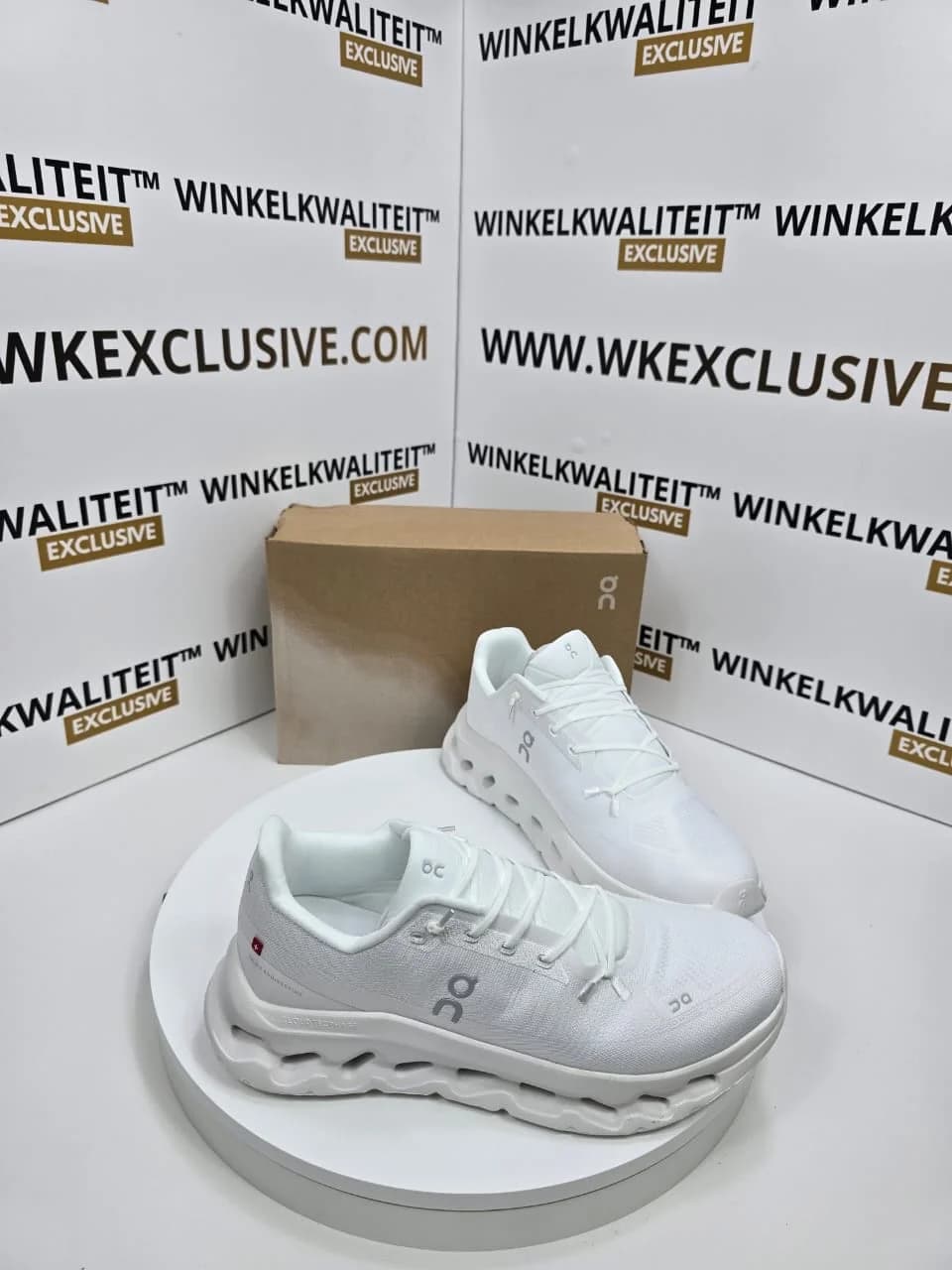 On Cloud Sneakers foto 4