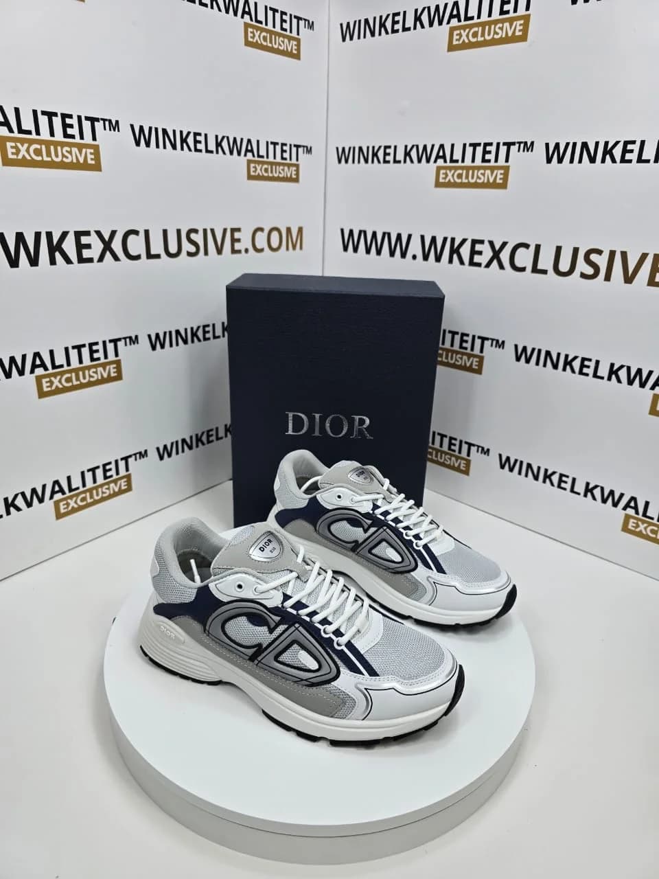 Christian Dior B30
