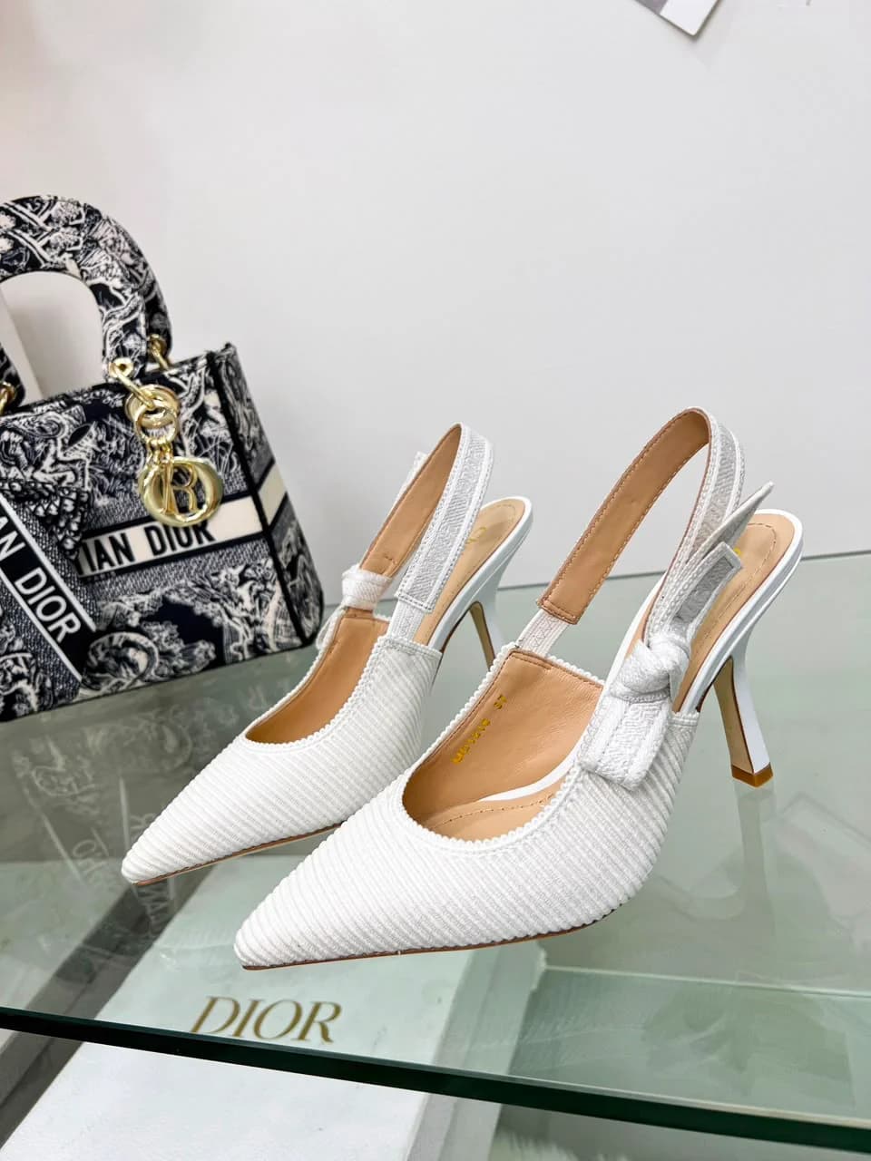 Dior Hakken foto 4