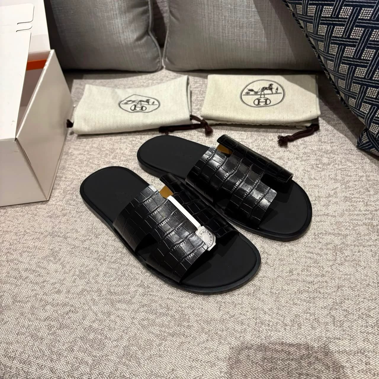 Hermes Slippers