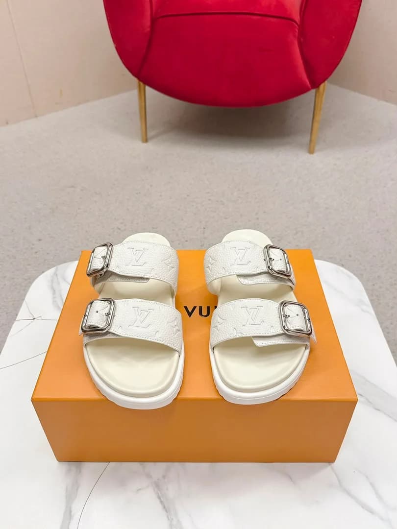 Louis Vuitton Slippers