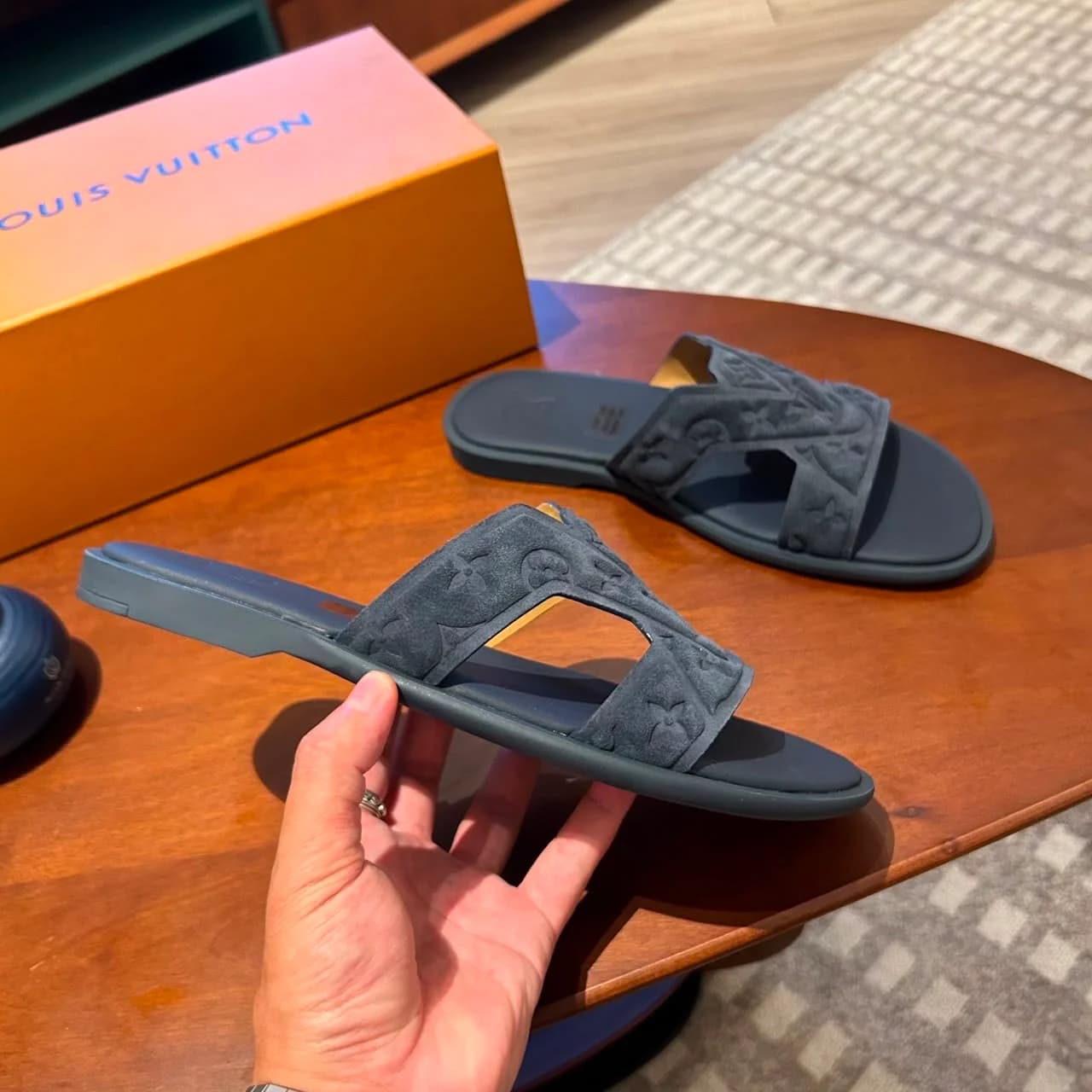 Louis Vuitton Slippers foto 4