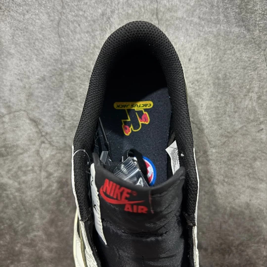 Travis Scott Air foto 11