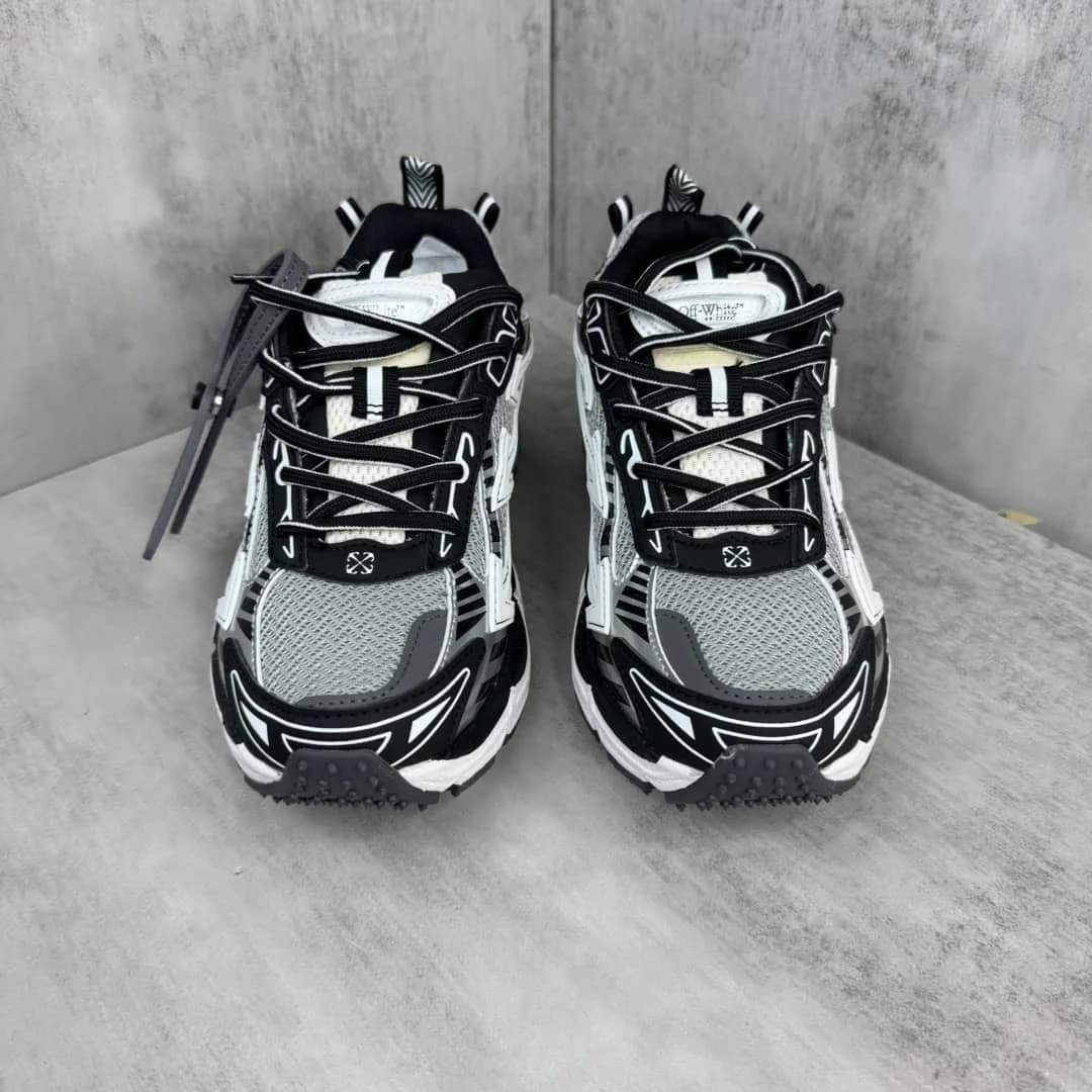 Off-White Sneakers foto 4