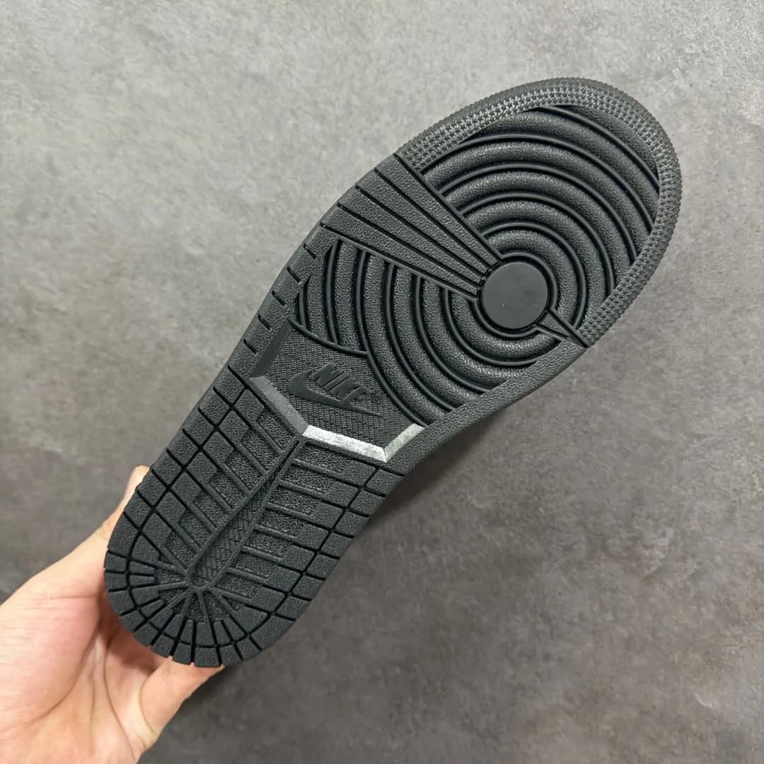 Travis Scott Air foto 6