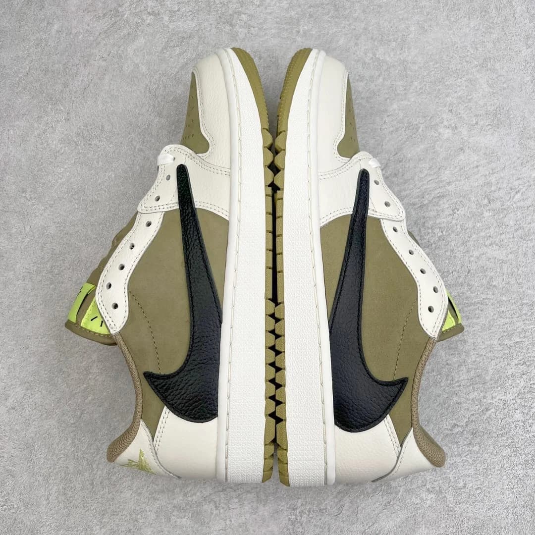 Travis Scott Air foto 7