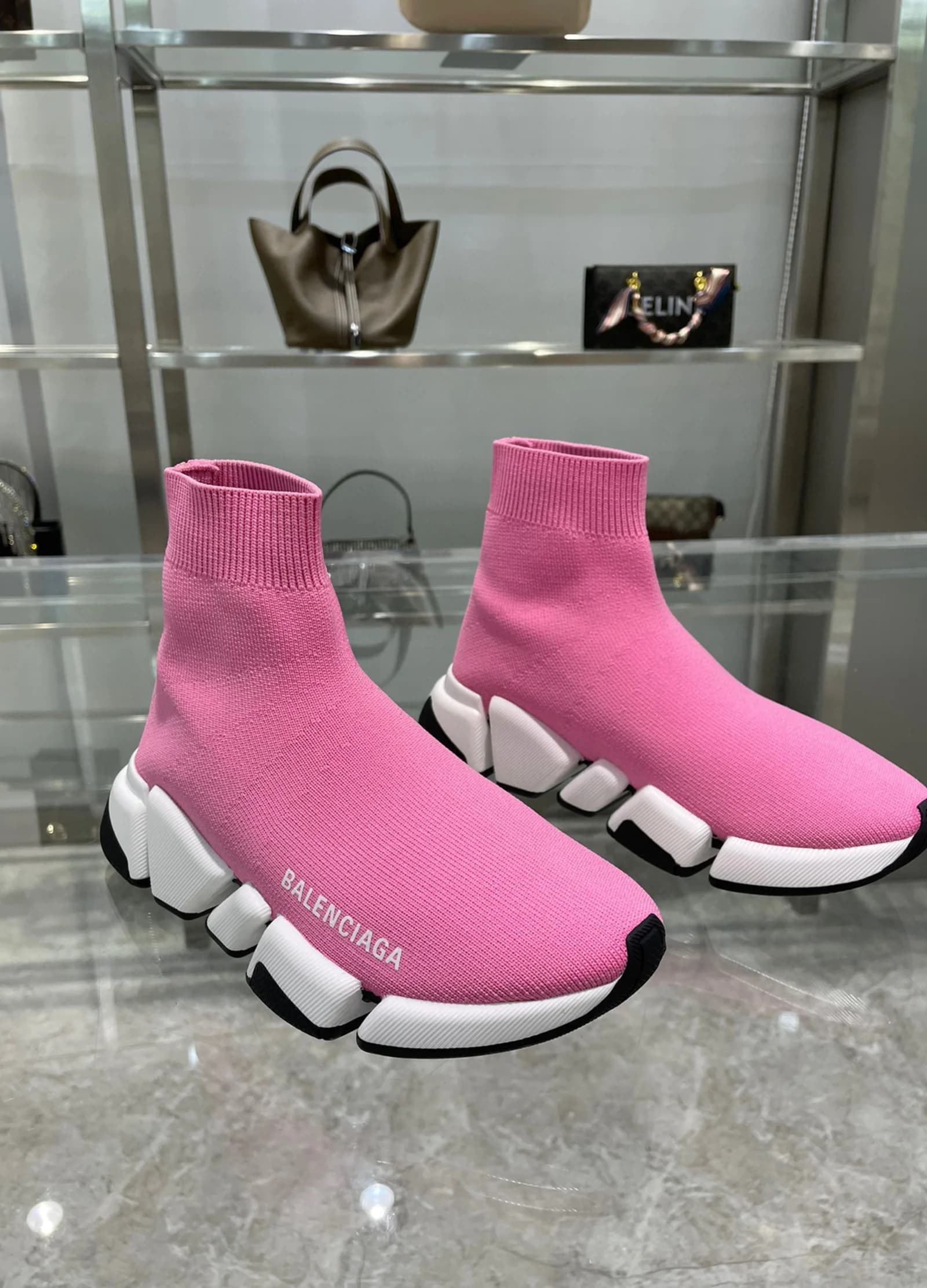 Balenciaga foto 6