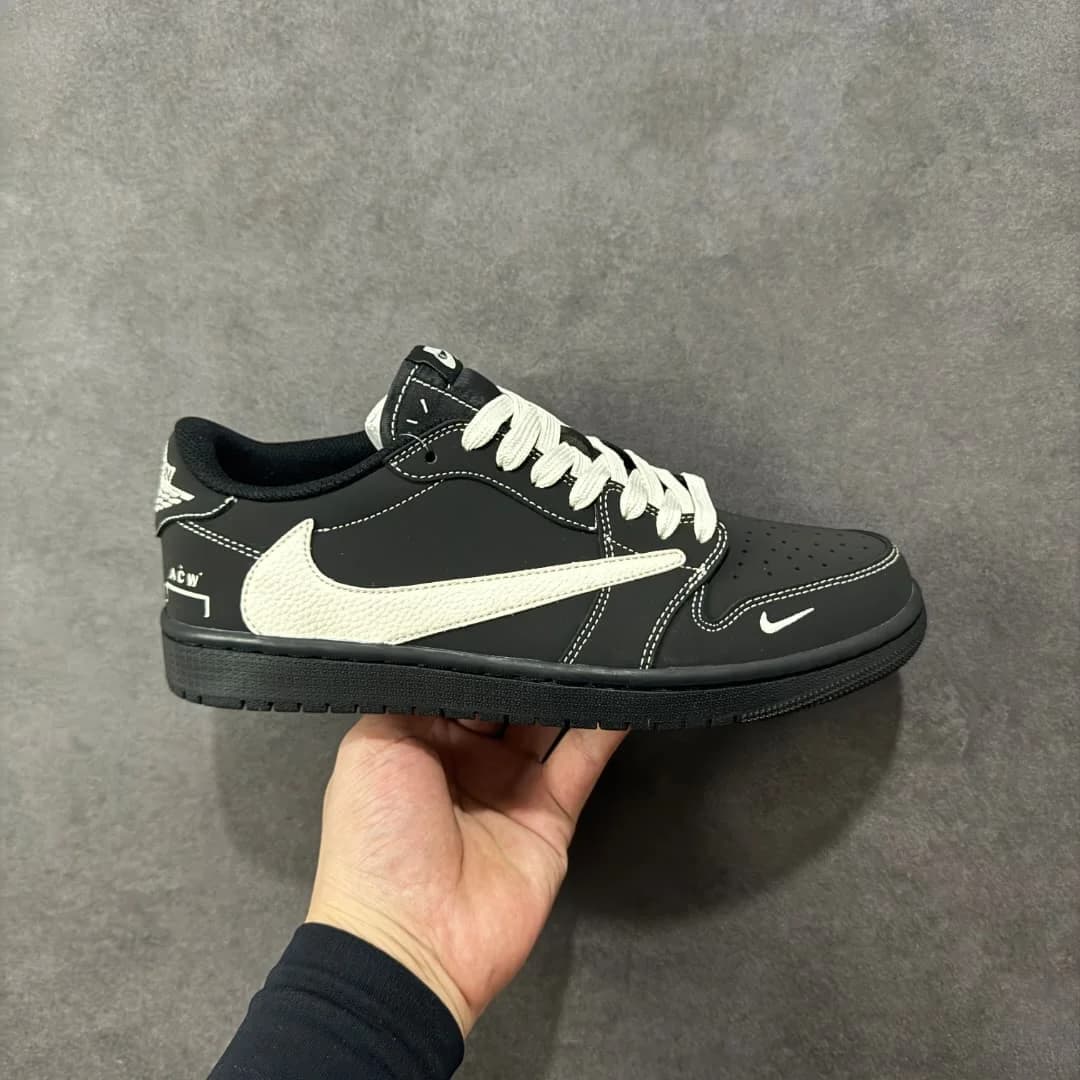 Travis Scott Air foto 9
