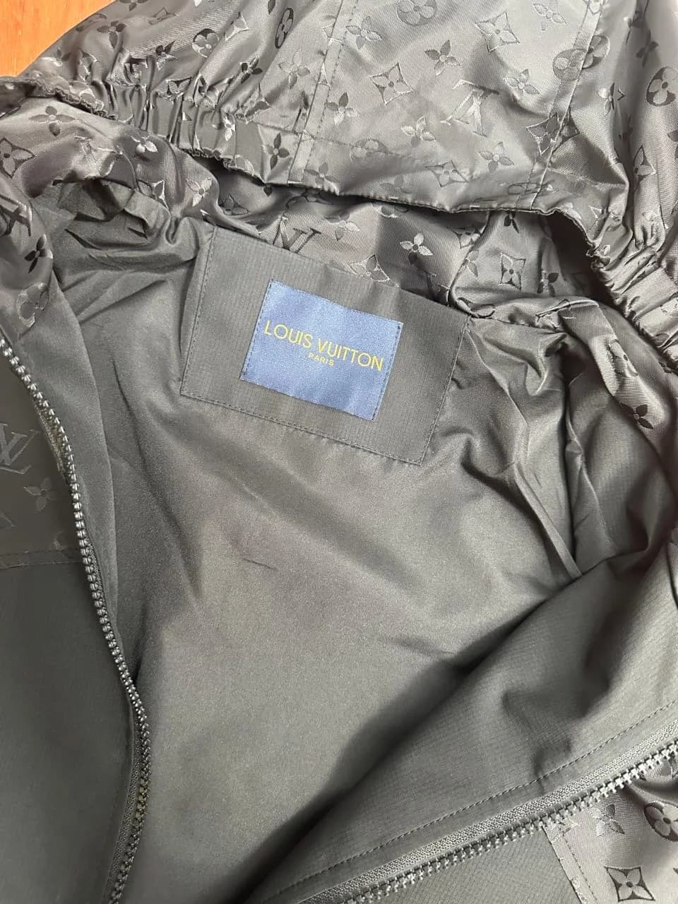 Louis Vuitton Seizoensjas foto 6