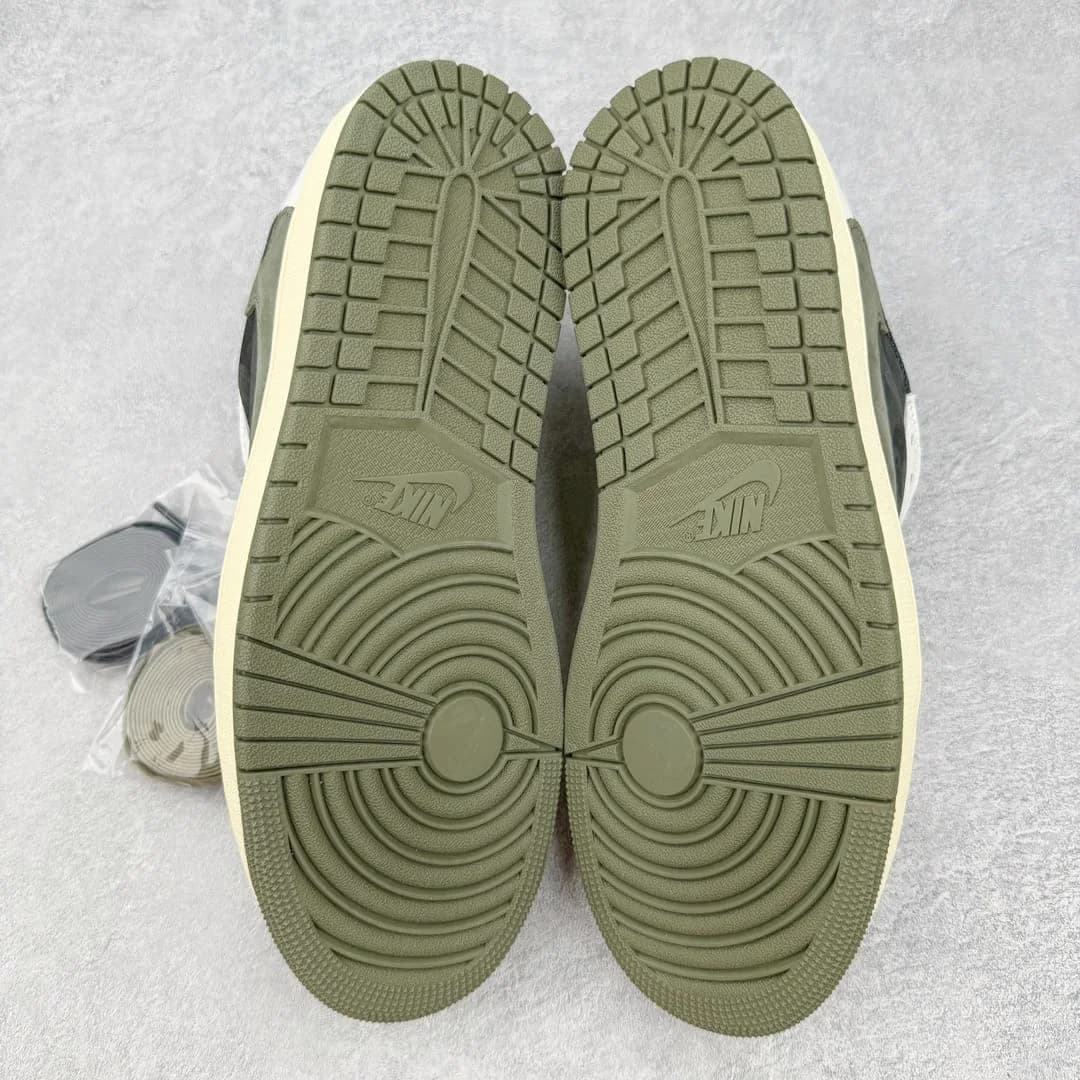 Travis Scott Air foto 9