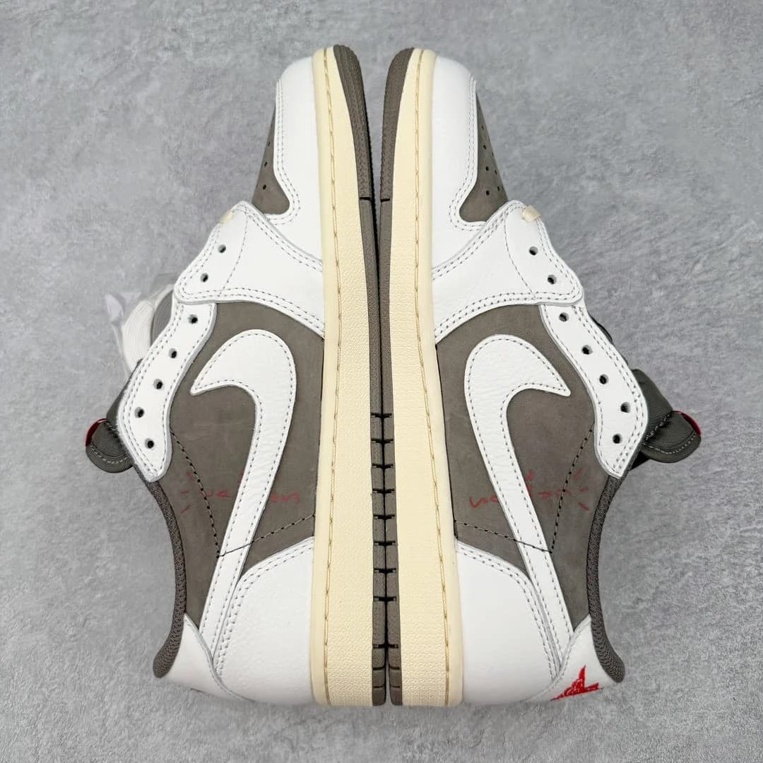 Travis Scott Air foto 9