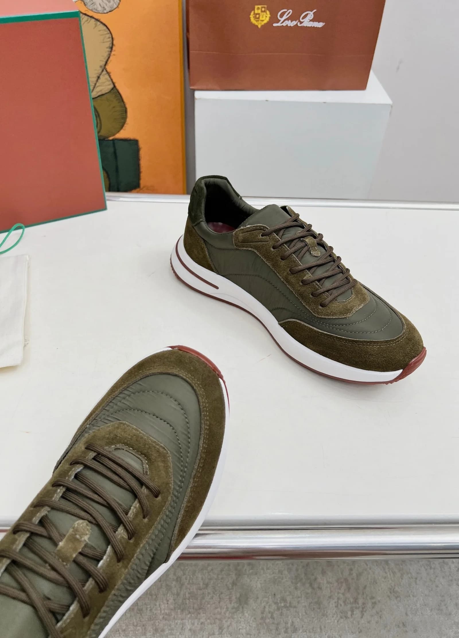Loro Piana Week End Walk foto 3