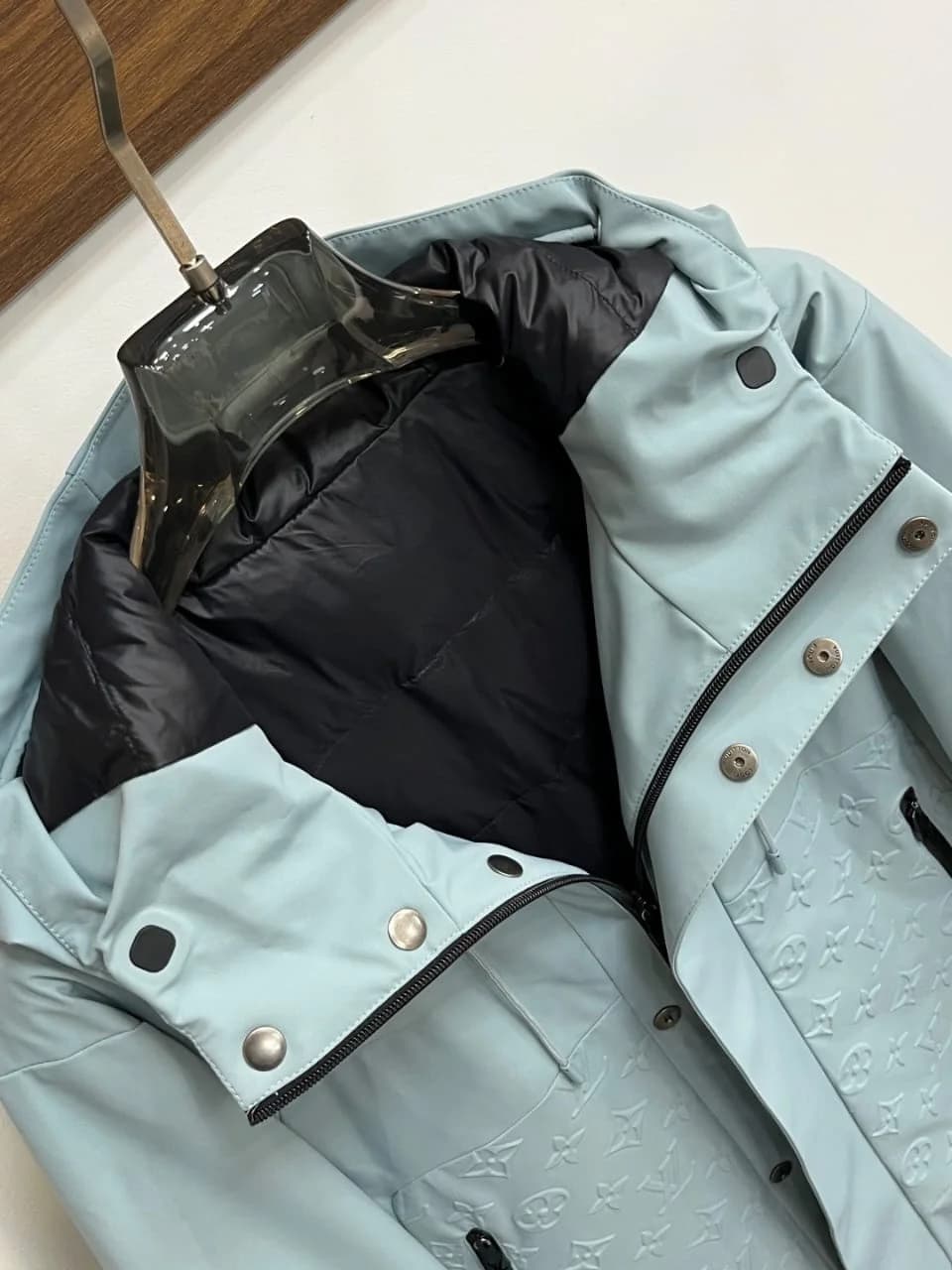 Louis Vuitton Seizoensjas foto 5