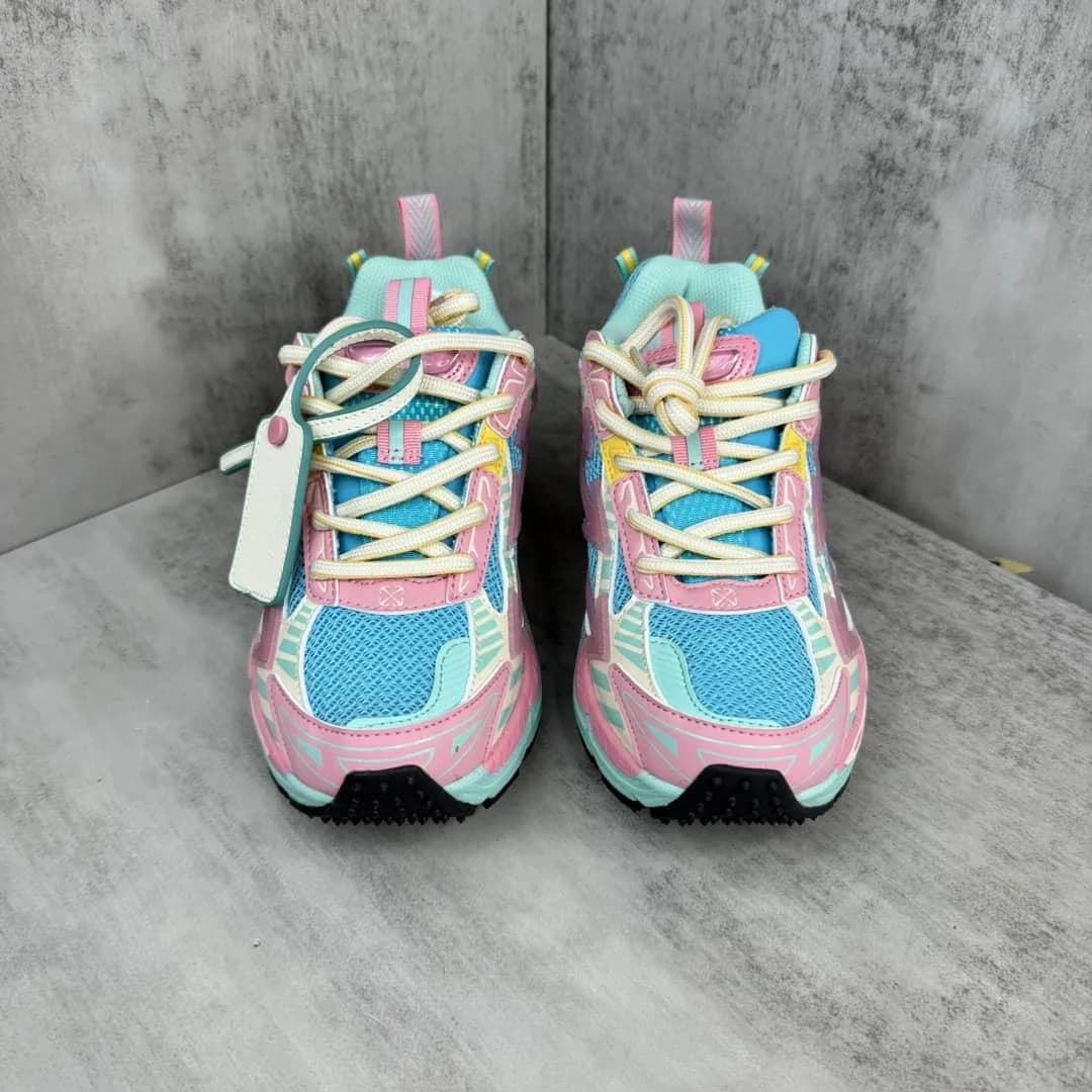 Off-White Sneakers foto 4