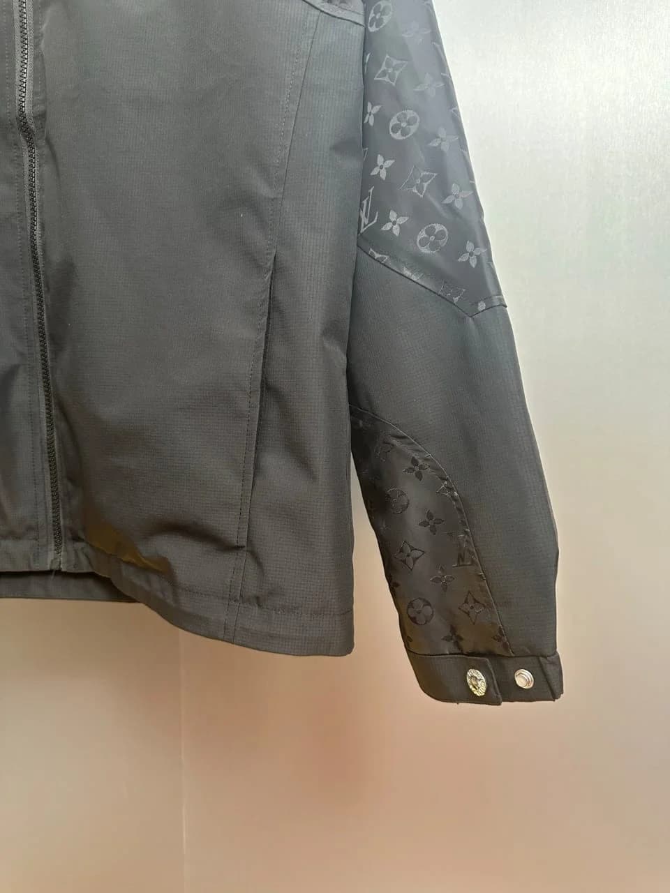 Louis Vuitton Seizoensjas foto 4