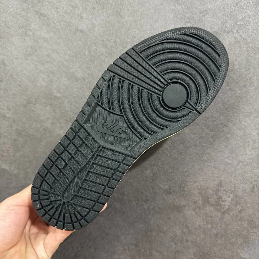 Travis Scott Air foto 6
