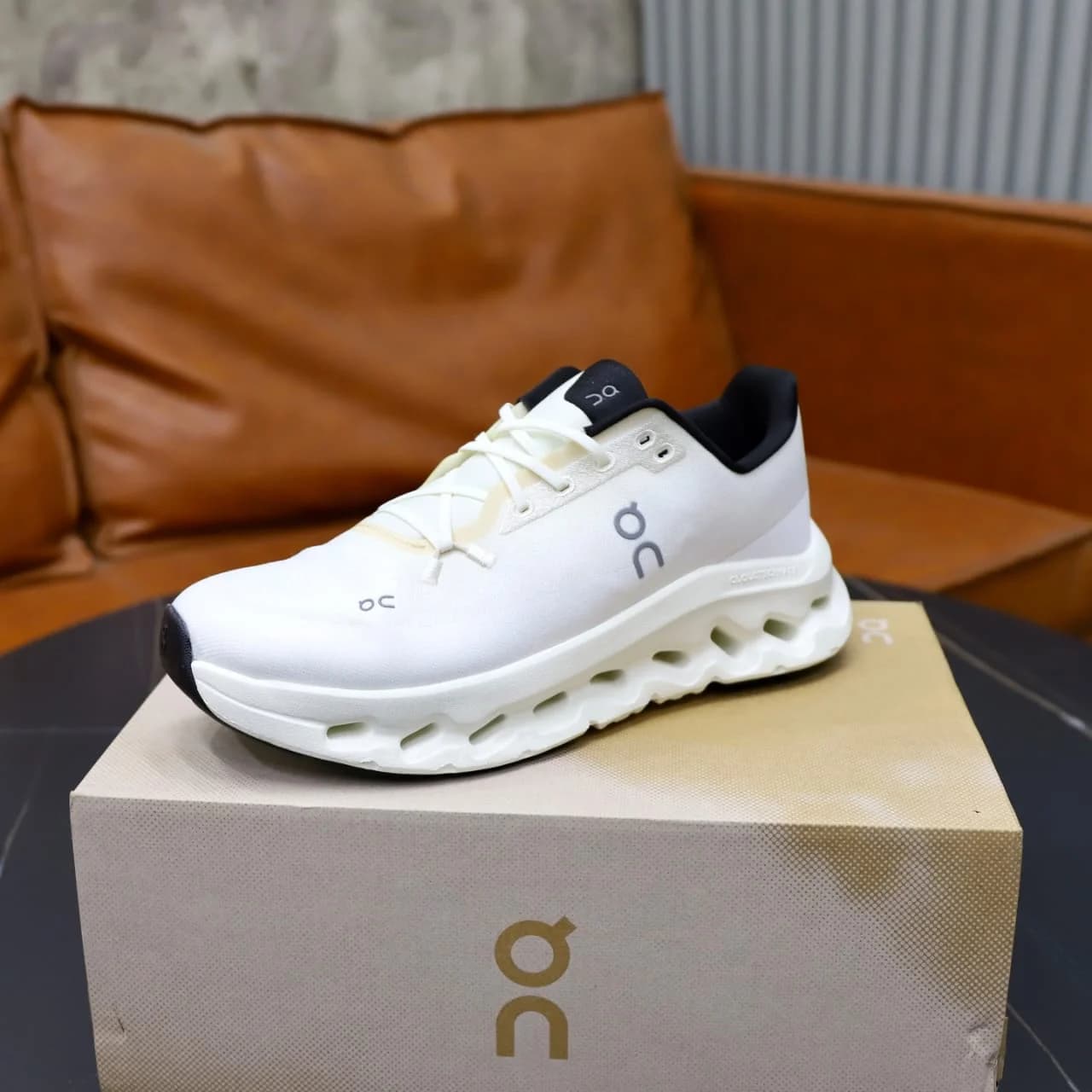 On Cloud Sneakers foto 6