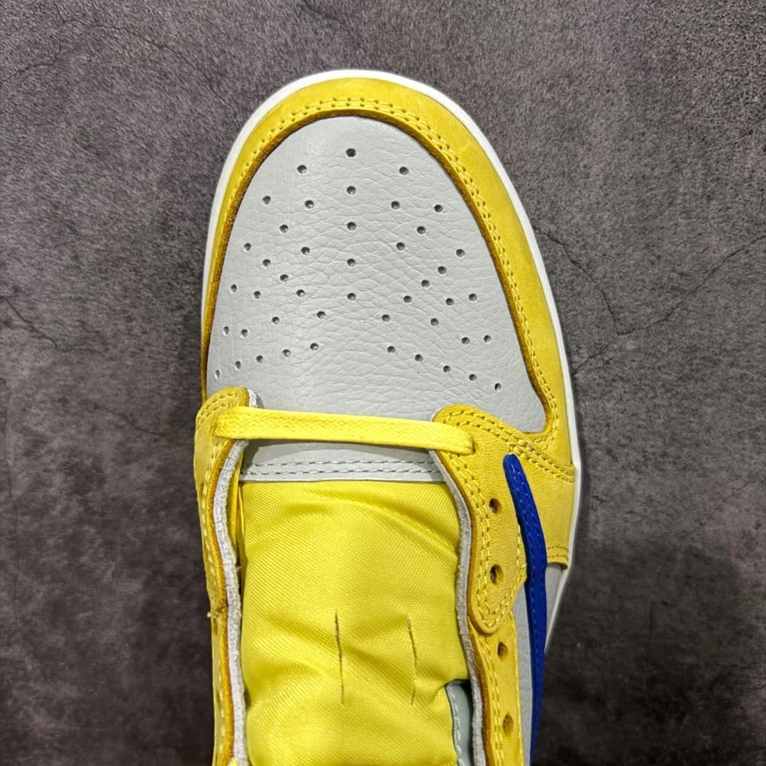 Travis Scott Air foto 9