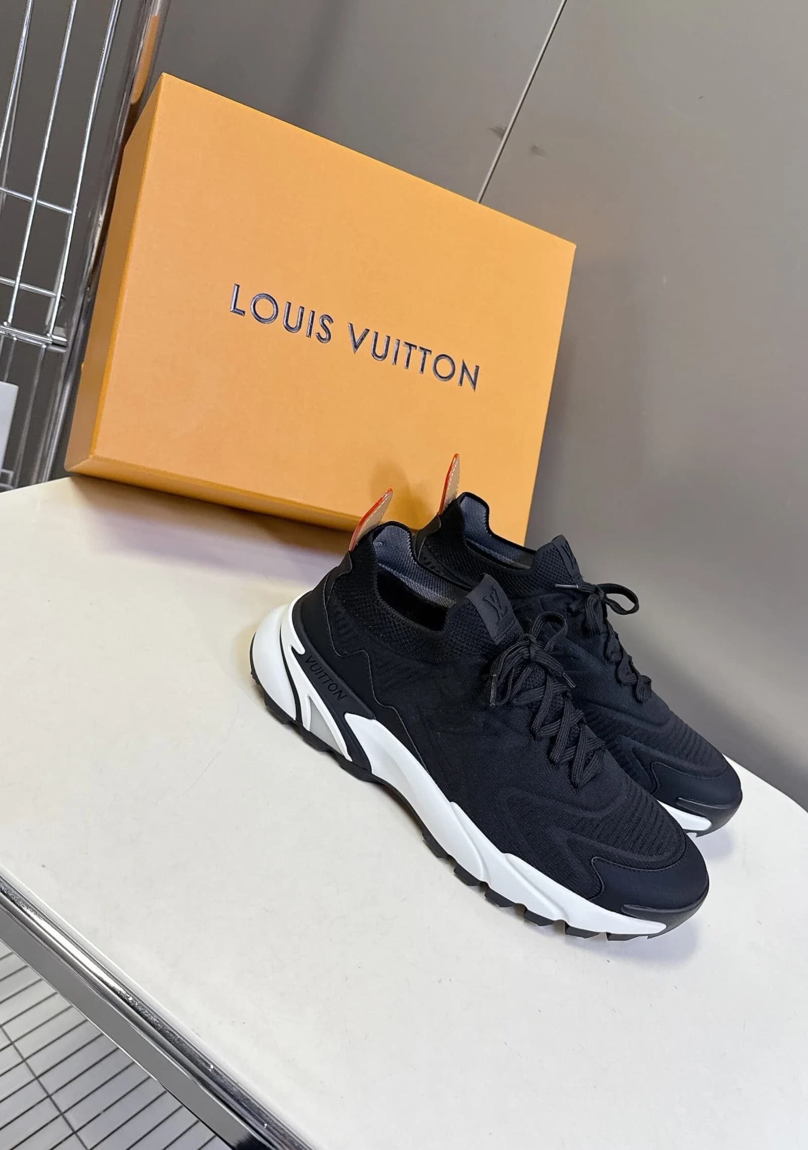 Louis Vuitton Tatic foto 5