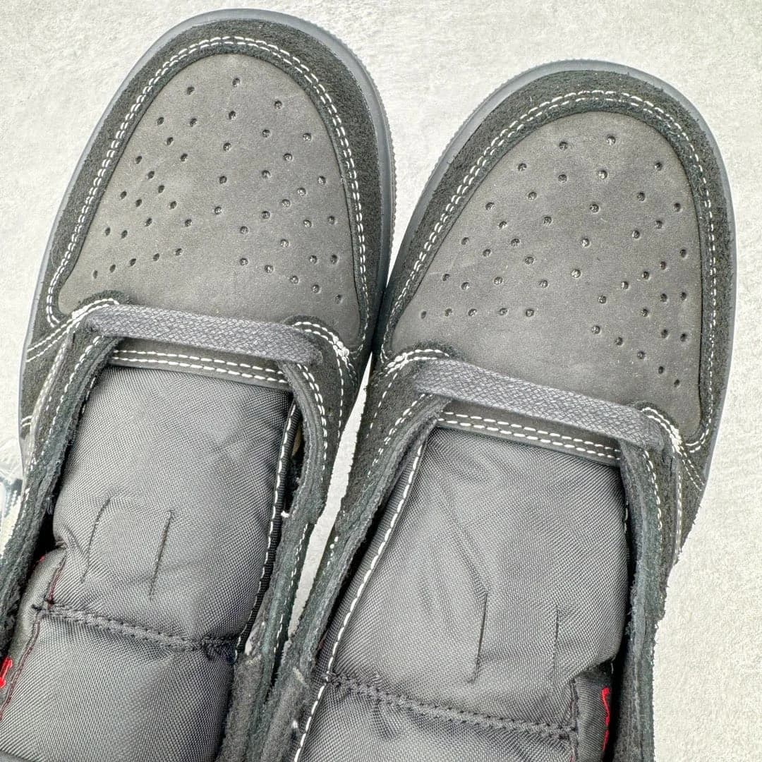 Travis Scott Air foto 12
