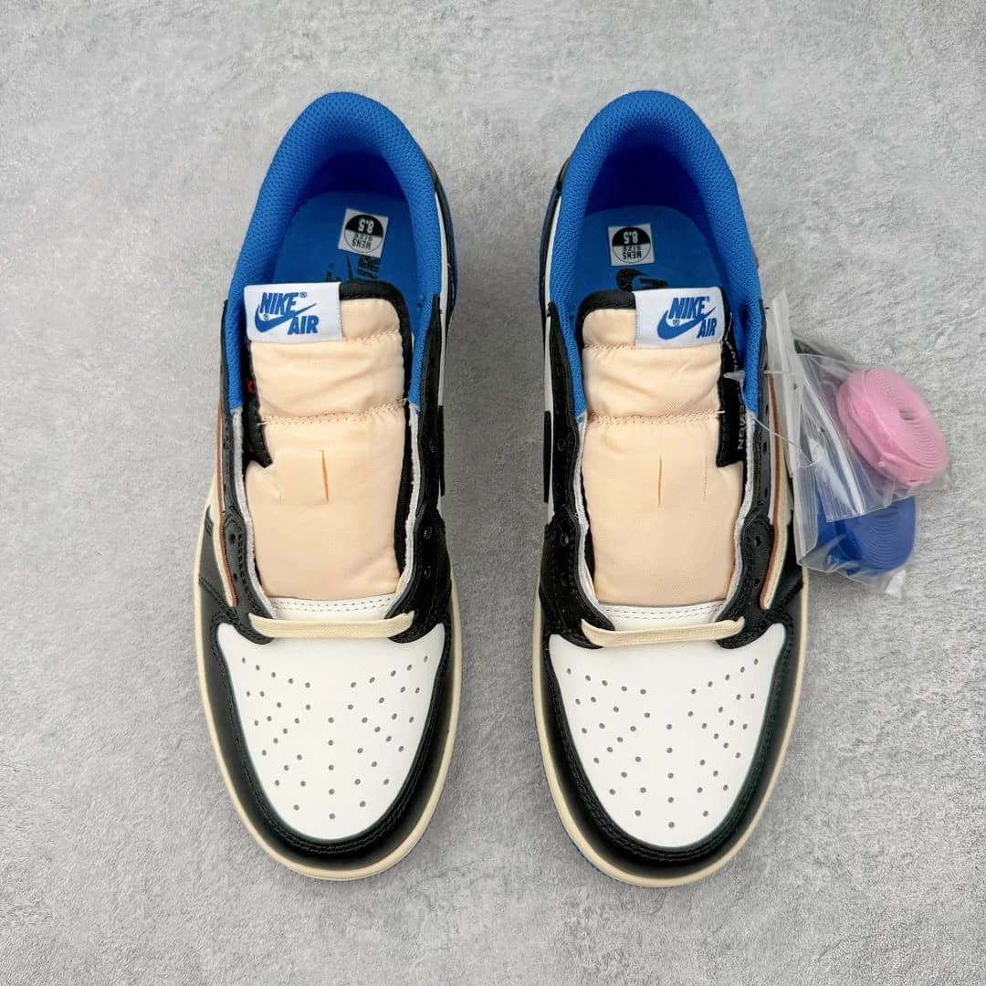 Travis Scott Air foto 7