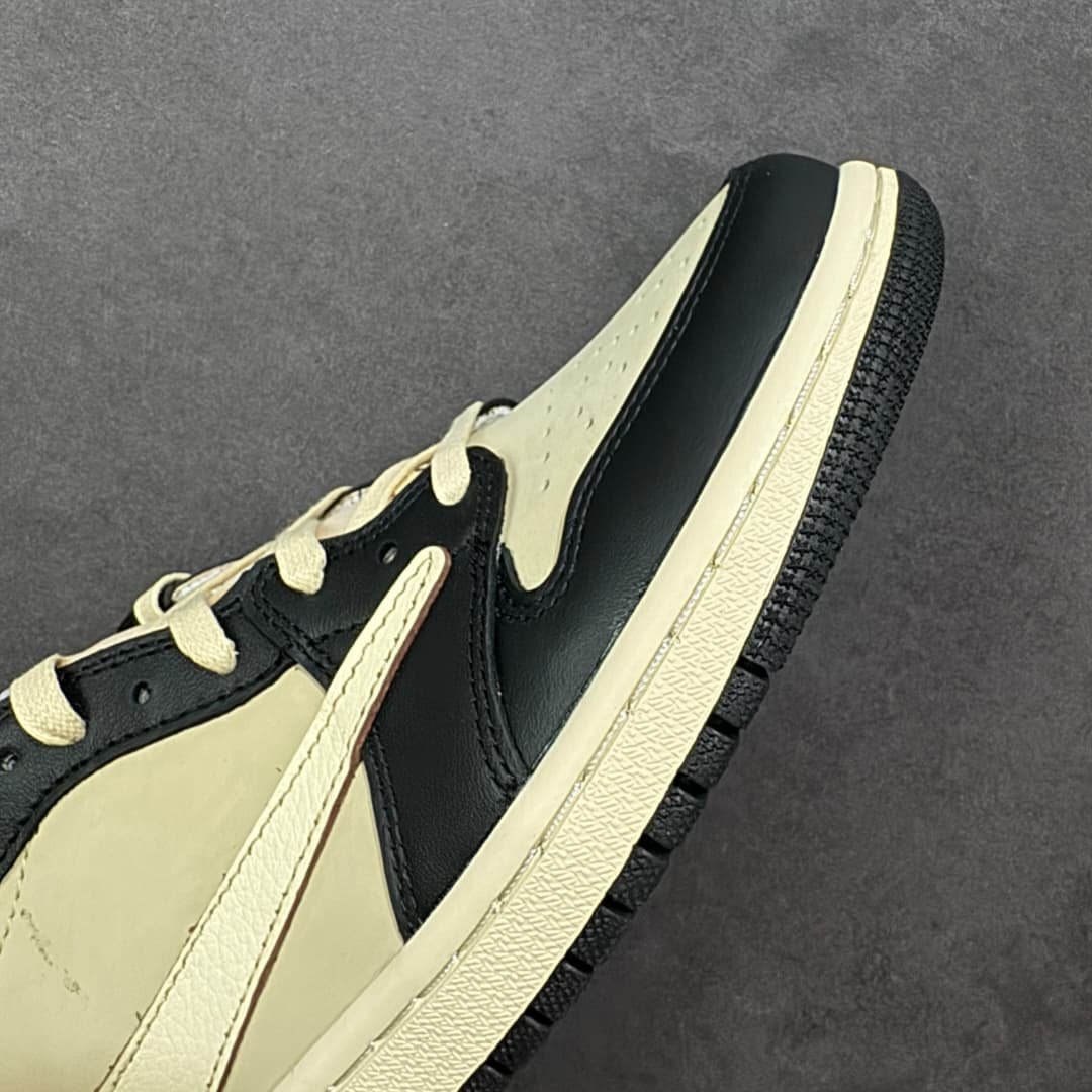 Travis Scott Air foto 4