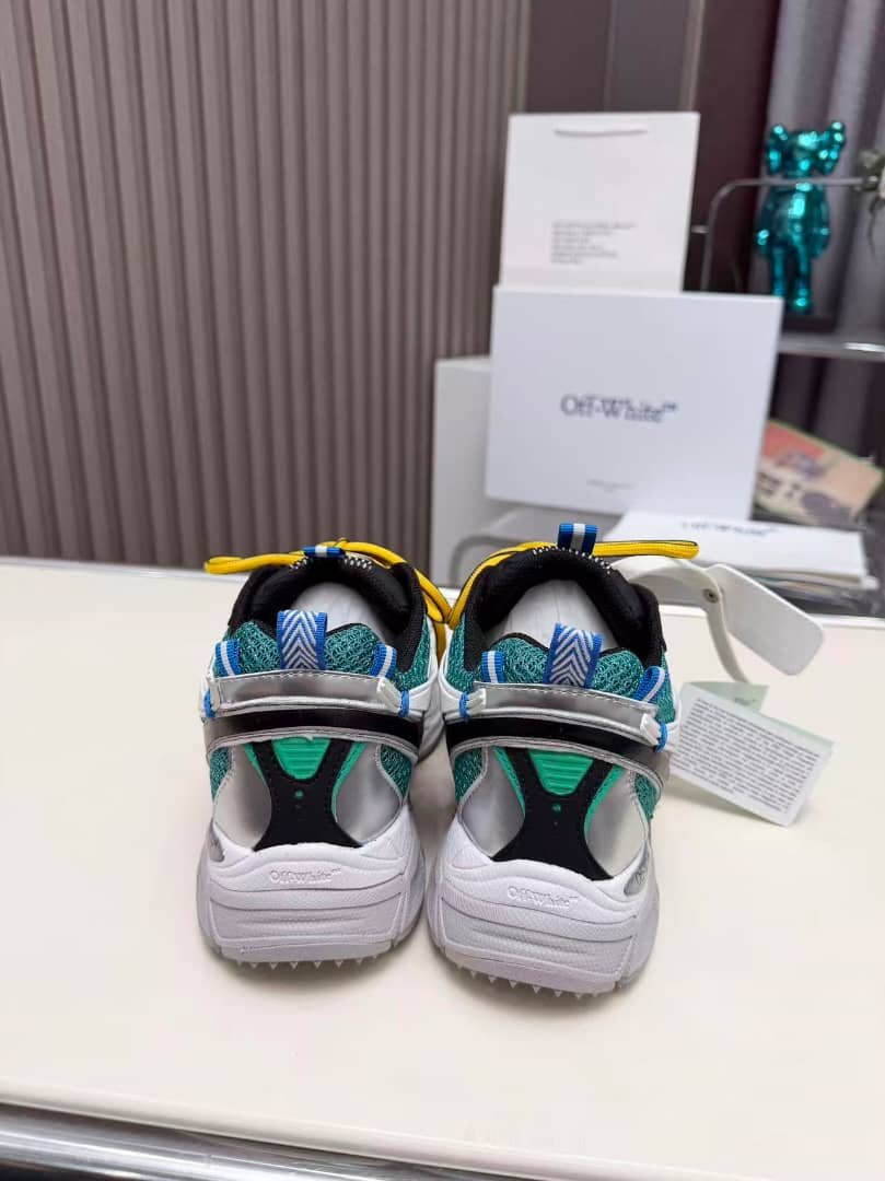 Off-White Sneakers foto 7