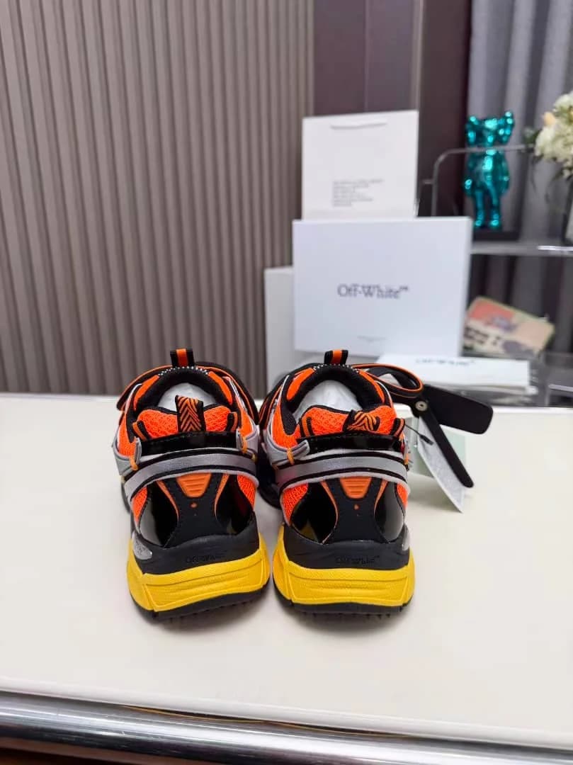 Off-White Sneakers foto 8
