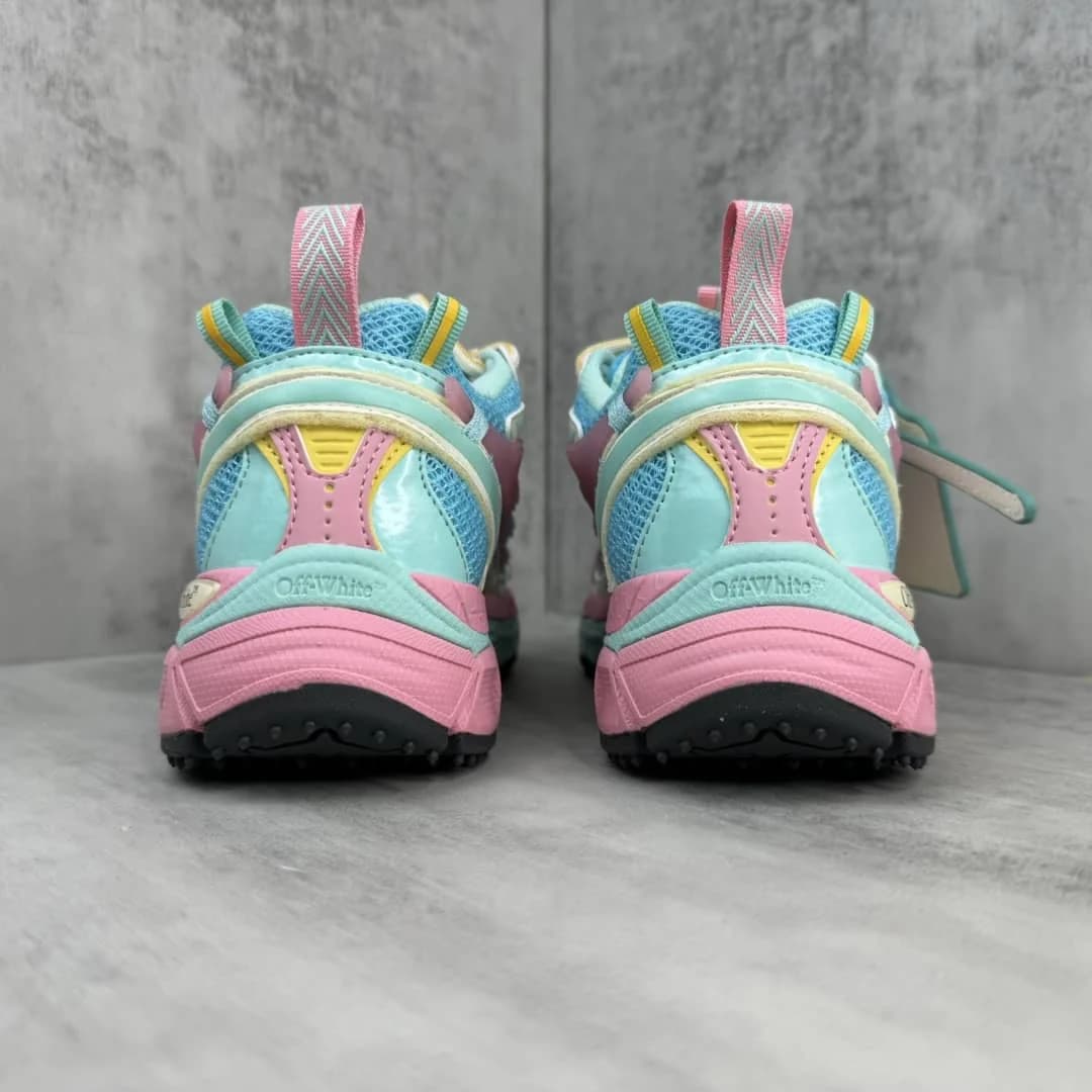 Off-White Sneakers foto 3