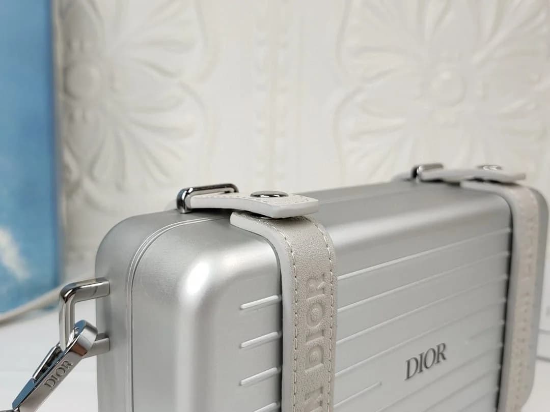 Dior X Rimowa Bag foto 3