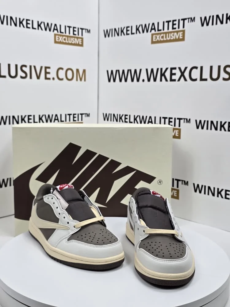 Travis Scott Air foto 3