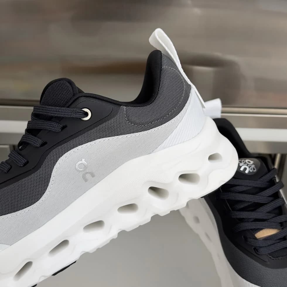 On Cloud x Loewe Sneakers foto 7