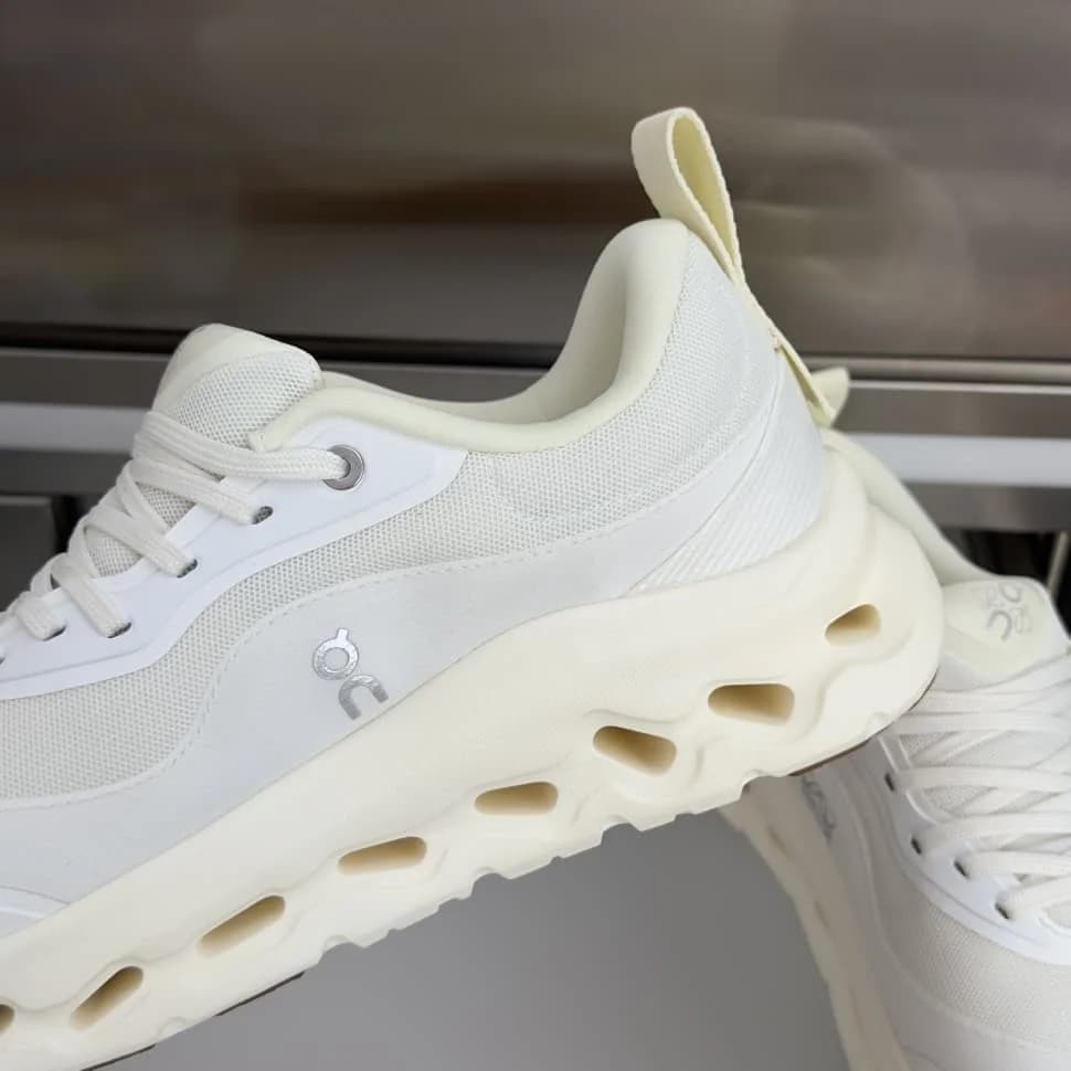On Cloud x Loewe Sneakers foto 7