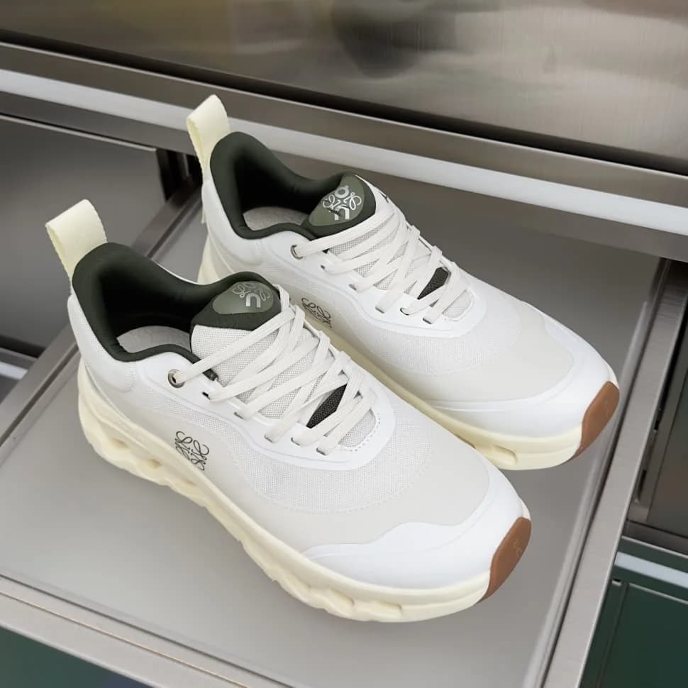 On Cloud x Loewe Sneakers foto 3